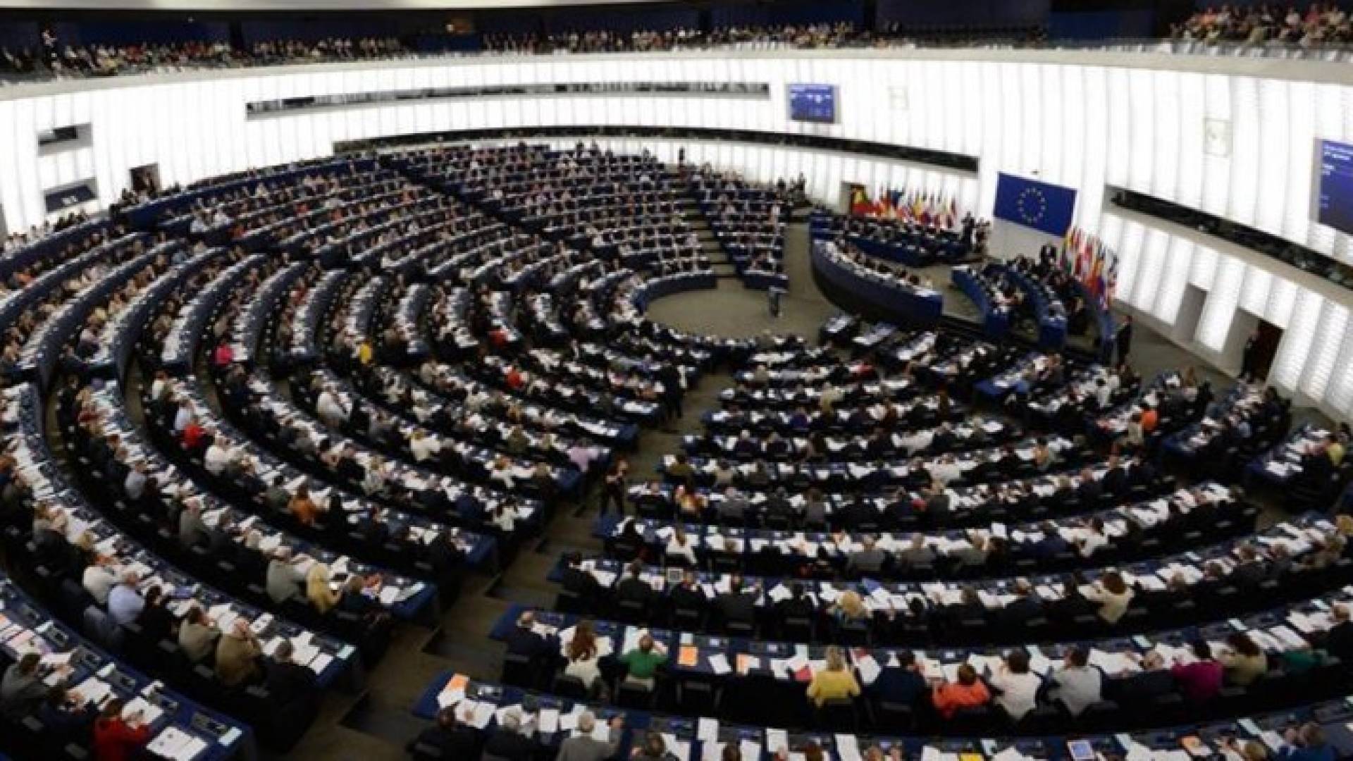 مسؤول أوروبي: لا توجد خطة بديلة لإعفاء المواطنين الأتراك من تأشيرة "شنغن"