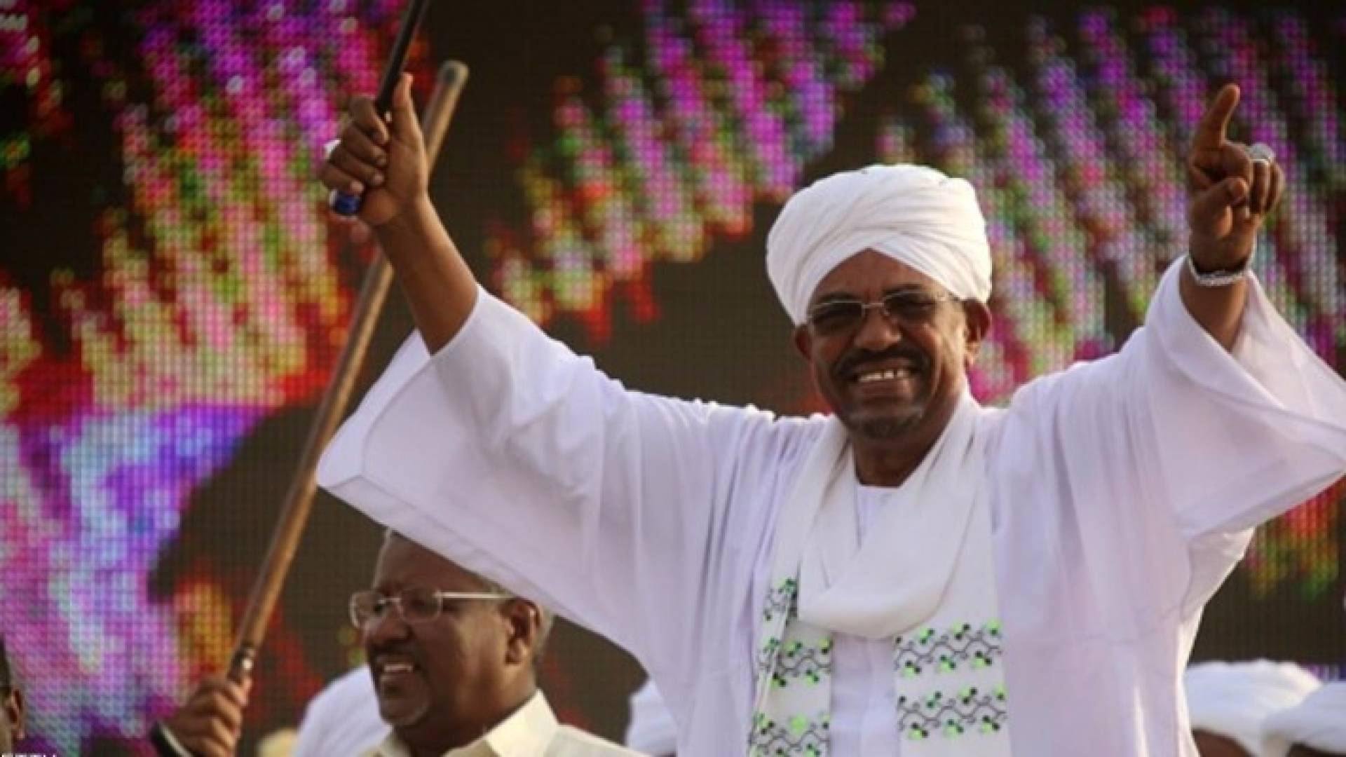 البشير يتحدى الاعتقال مجددا بزيارة إلى أوغندا
