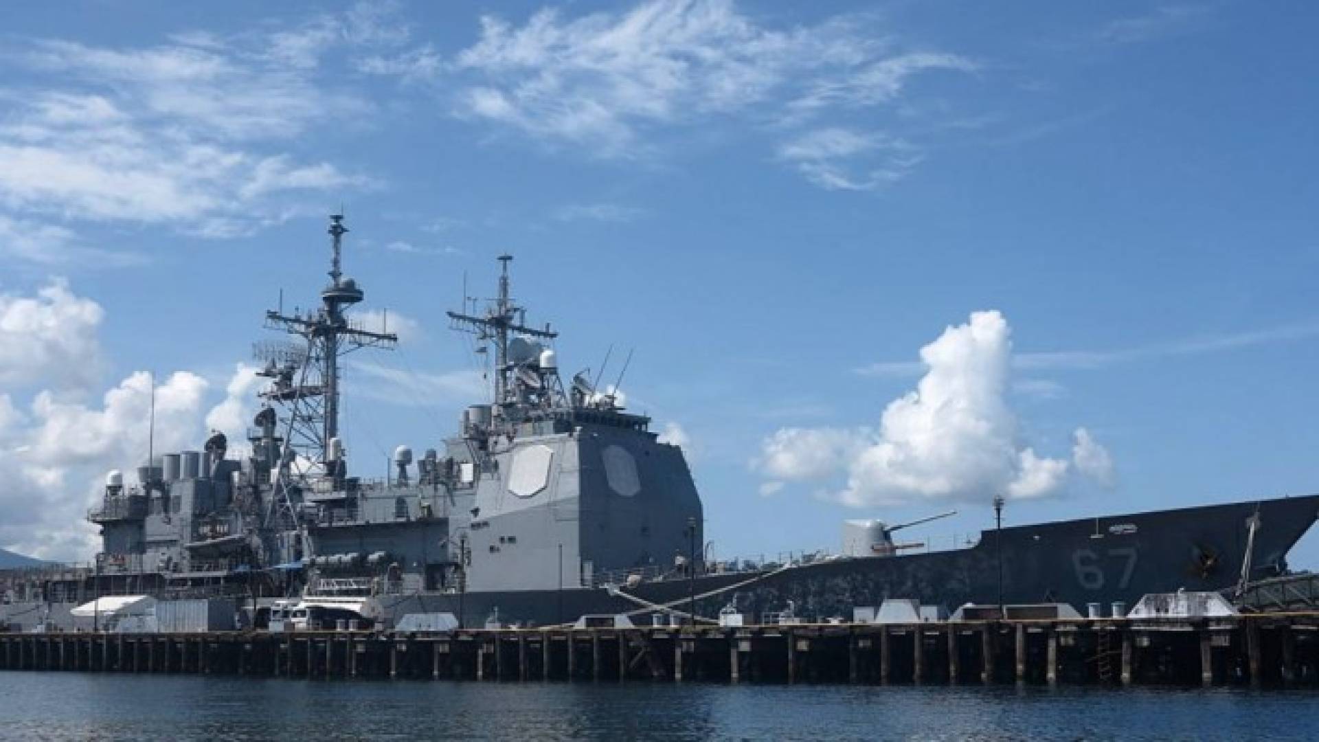 إحدى المدمرات الأميركية قرب بحر الصين الجنوبي