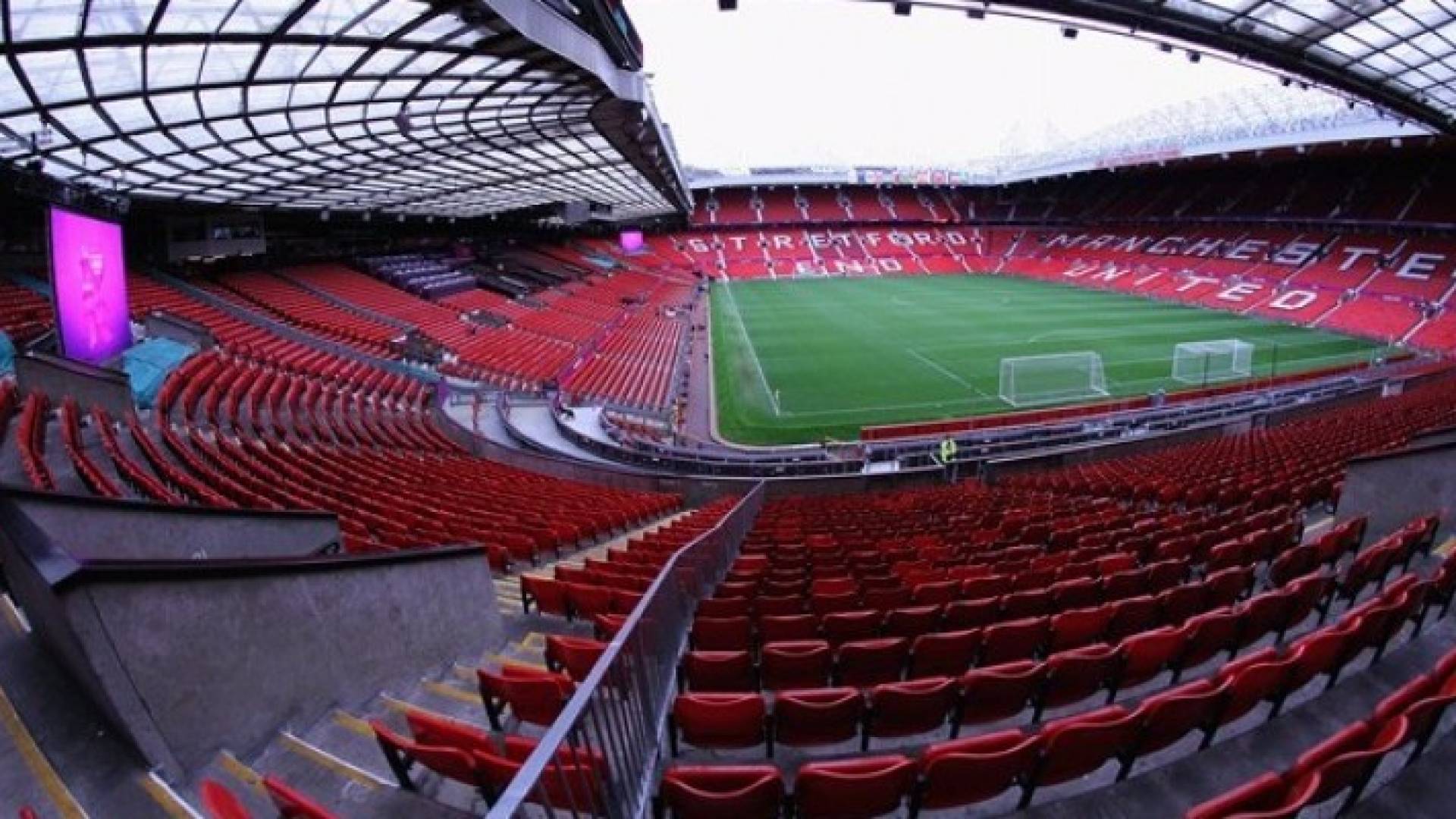 ملعب اولد ترافورد - أرشيفية