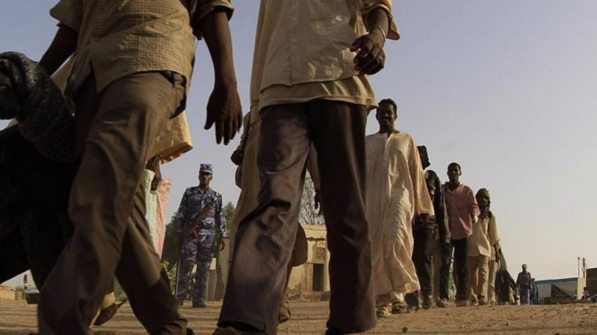 السودان يحبط محاولة تسلل "ضخمة" إلى ليبيا