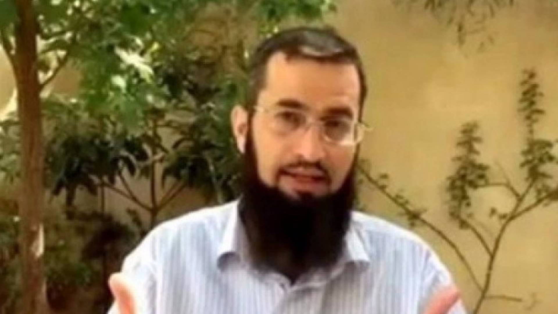  الإفراج عن الداعية أياد القنيبي فجر الثلاثاء