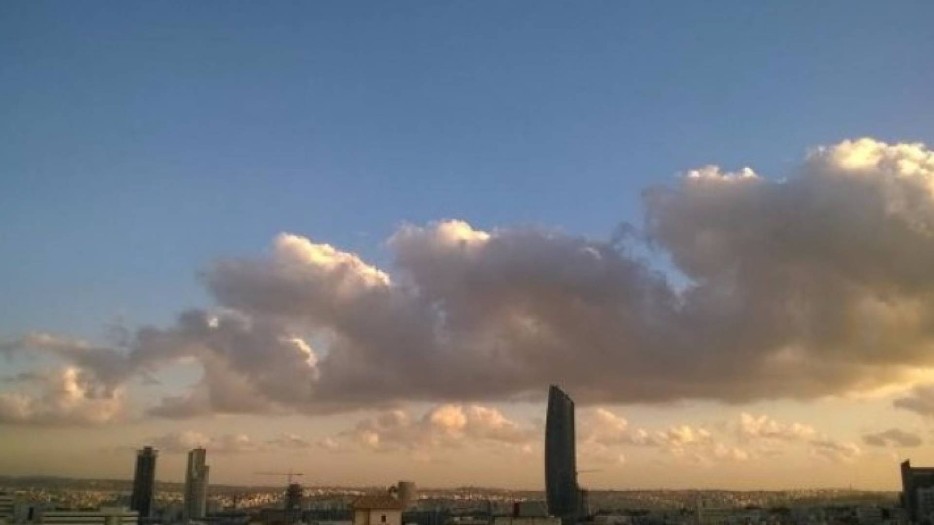 توقعات بأجواء باردة نسبيا ورطبة خلال الليلتين القادمتين