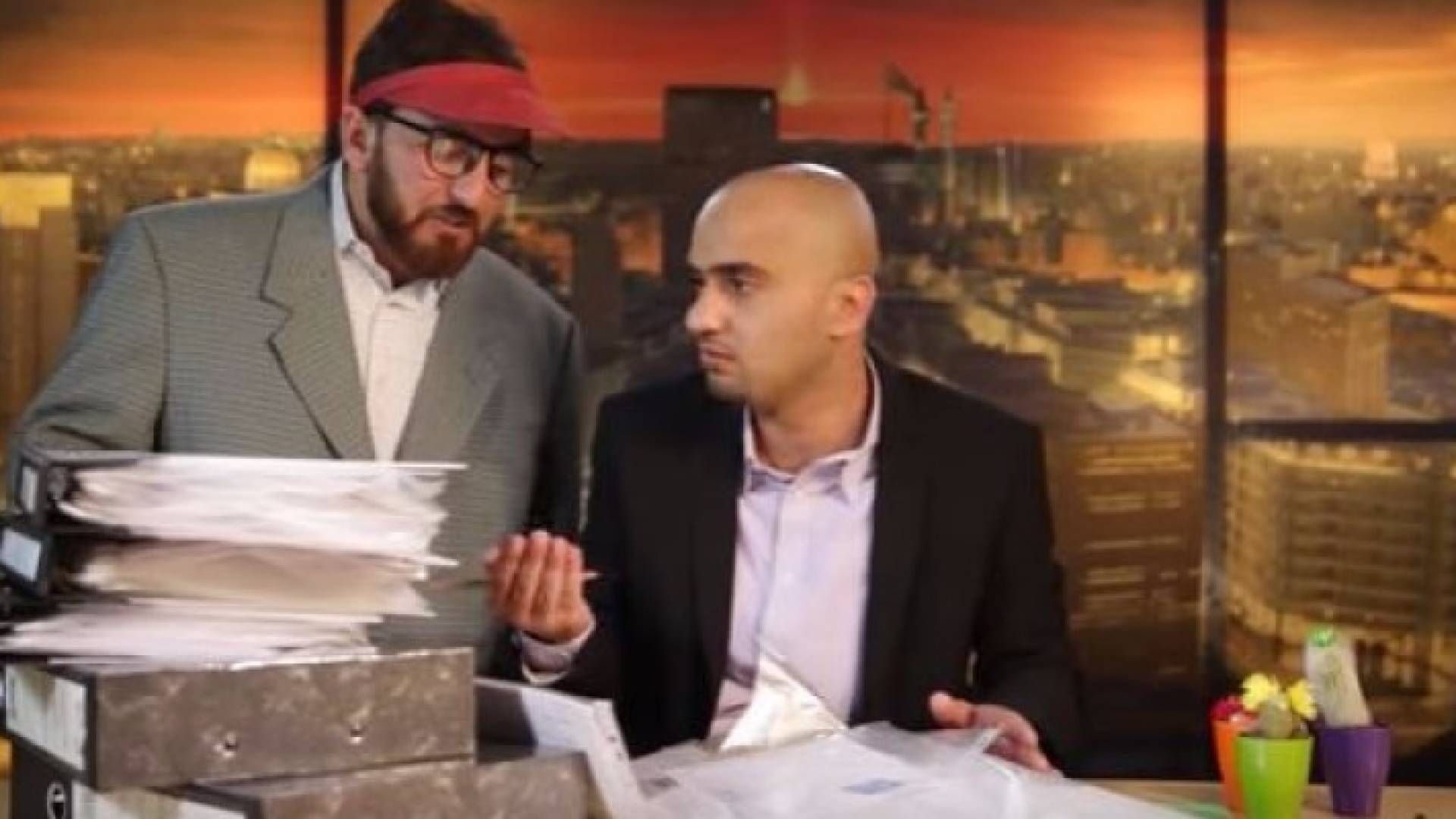 تشويش واضح: القطايف وتسجيل النواب في التاريخ