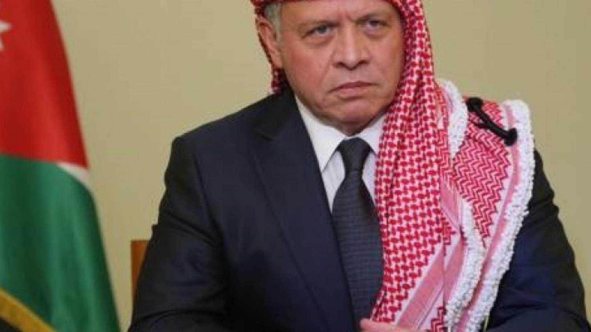 الملك يعزي الرئيس المصري بضحايا تحطم طائرة الخطوط المصرية