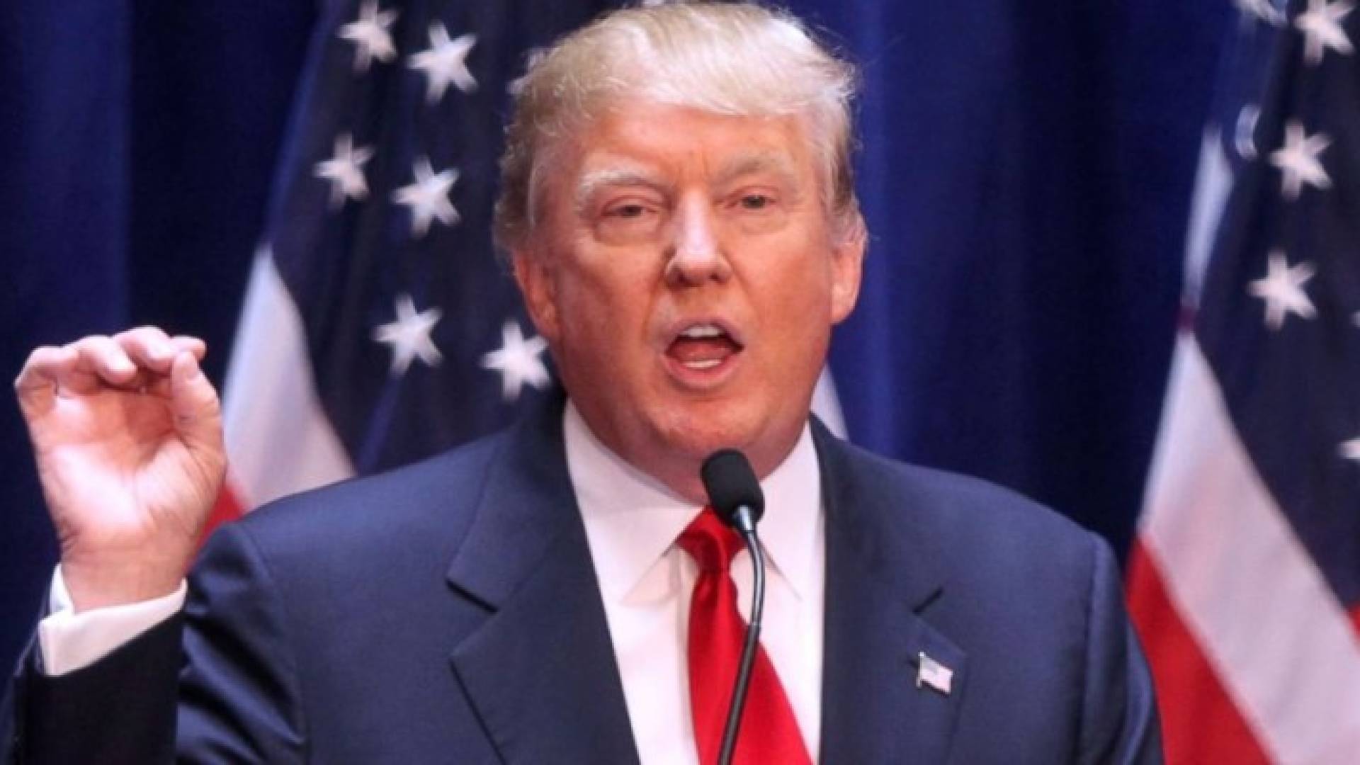 كلينتون : ترامب غير مؤهل لتولي الرئاسة