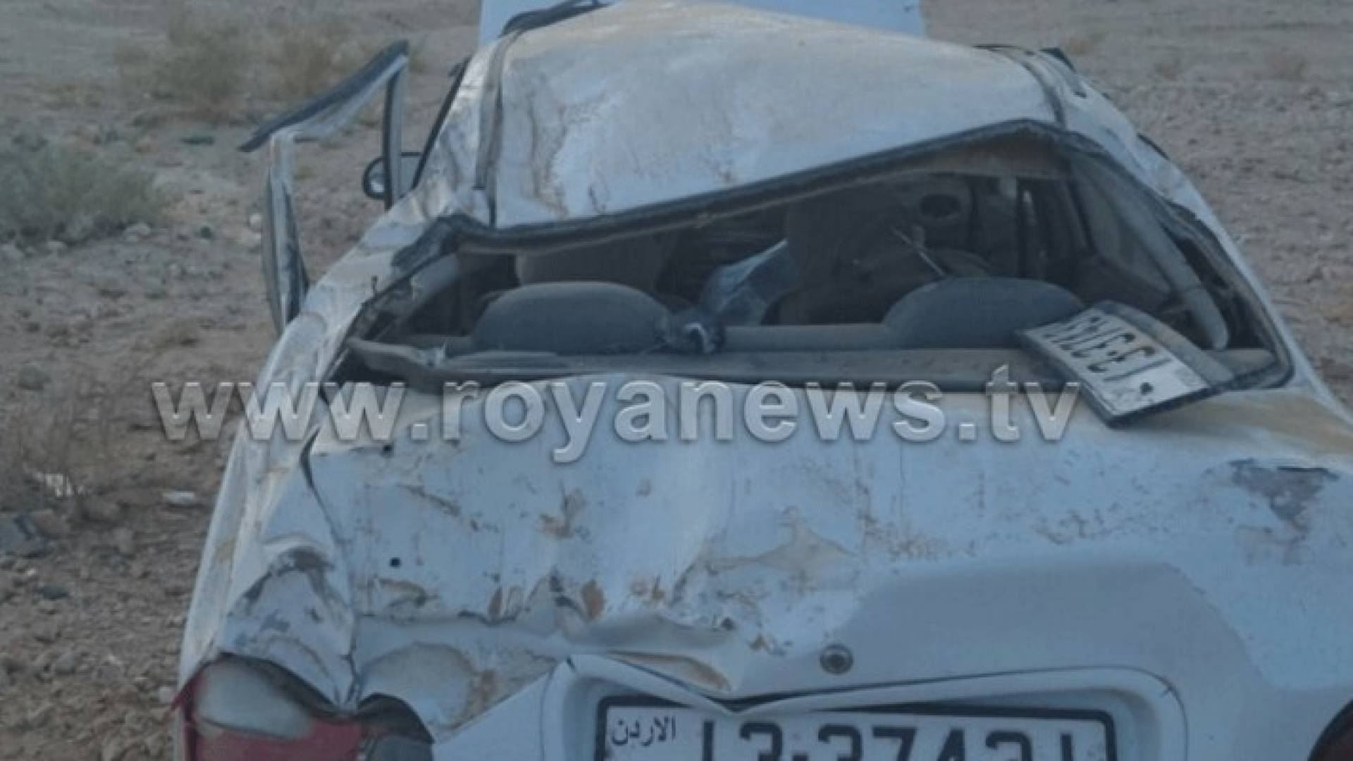 اصابة 3 أشخاص بتدهور مركبة في الاغوار الجنوبية.. صور