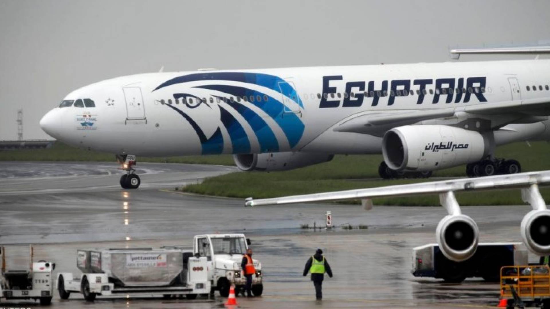 فرنسا.. بدء التحقيق مع العاملين بمطار شارل ديغول