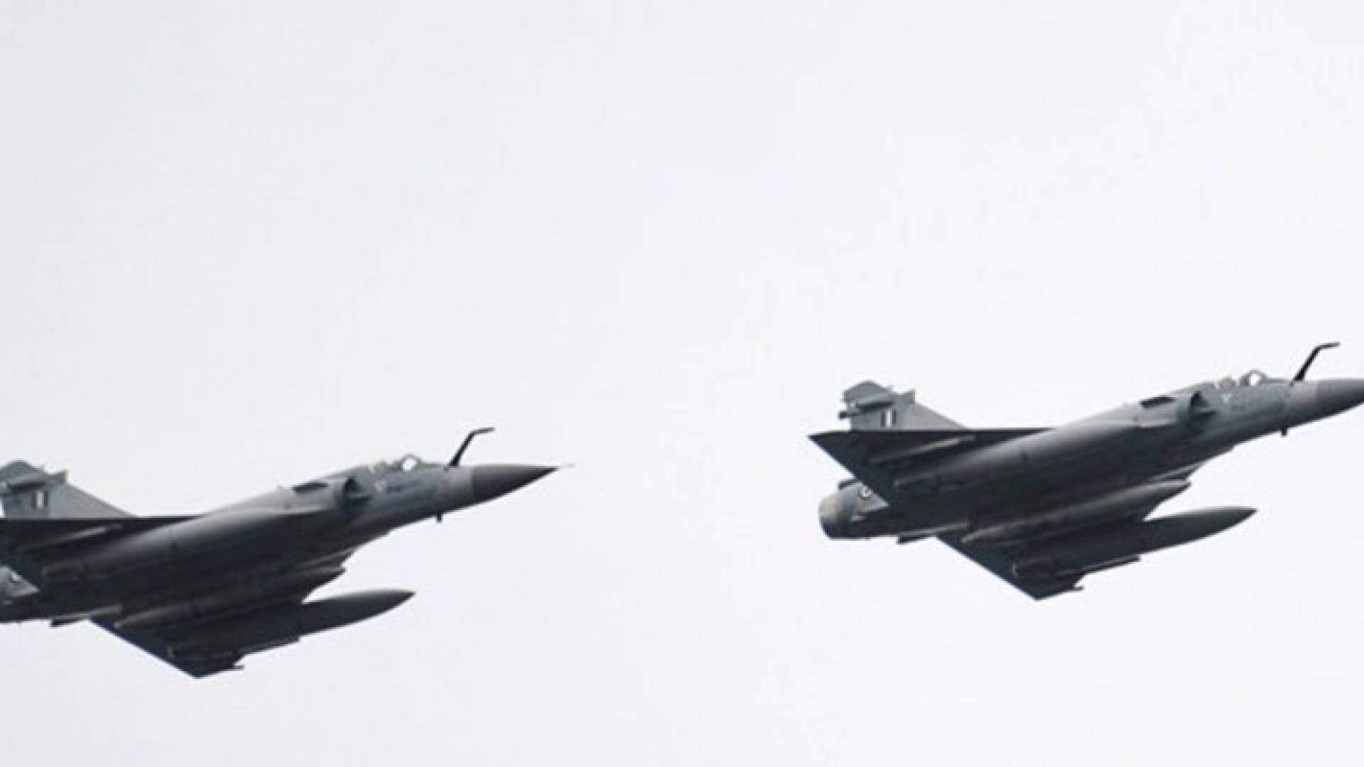  طائرتان حربيتان تابعتان لسلاح الجو اليوناني - ارشيفية