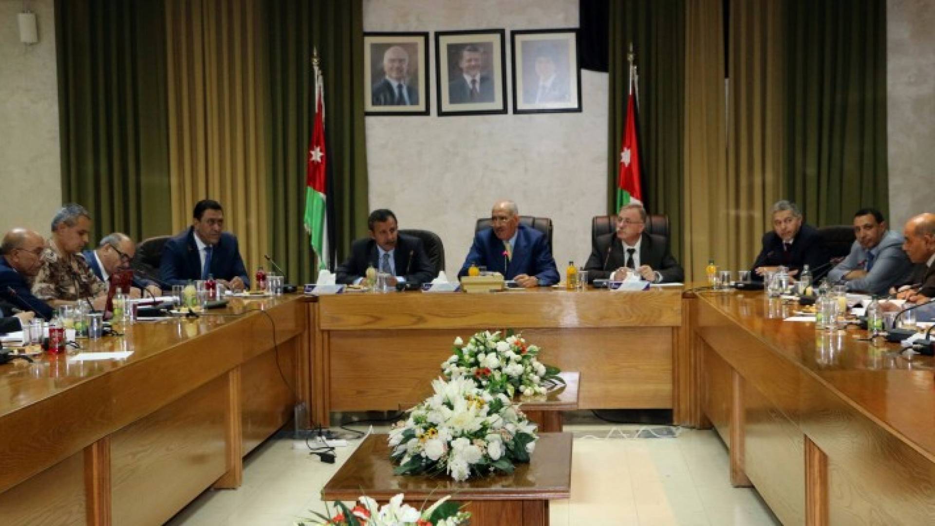 لجنة التخطيط المركزية بالتربية تبحث الاستعدادات لصيفية التوجيهي