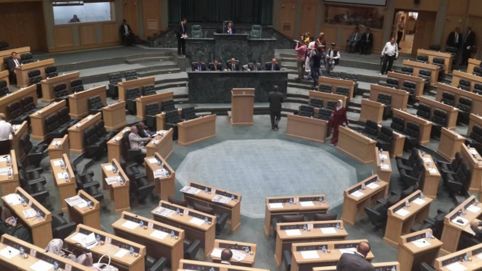 جانب من الجلسة