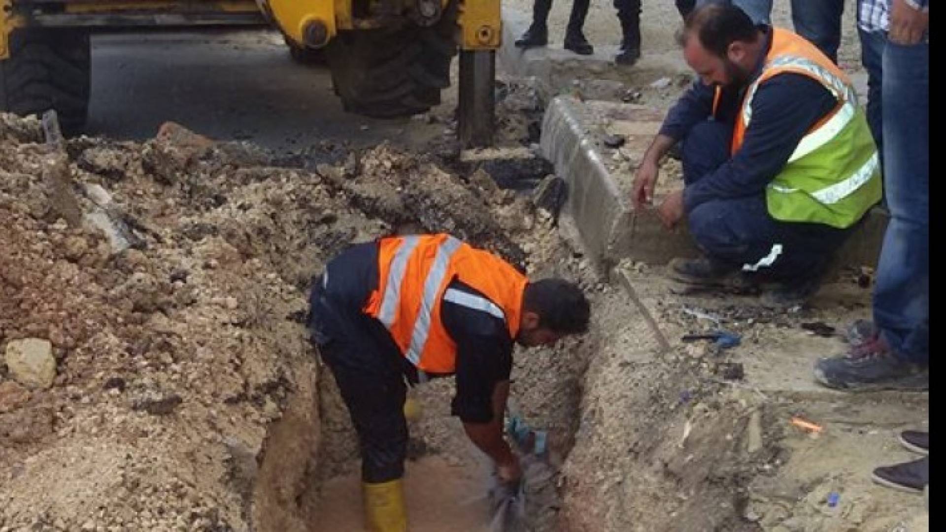 وزارة المياه والري تضبط اعتداء جديدا في منطقة الكمالية بالعاصمة عمان