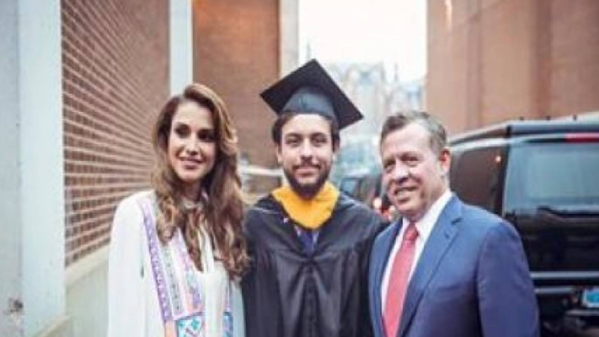 شاهد بالفيديو حفل تخريج الأمير الحسين بن عبدالله الثاني