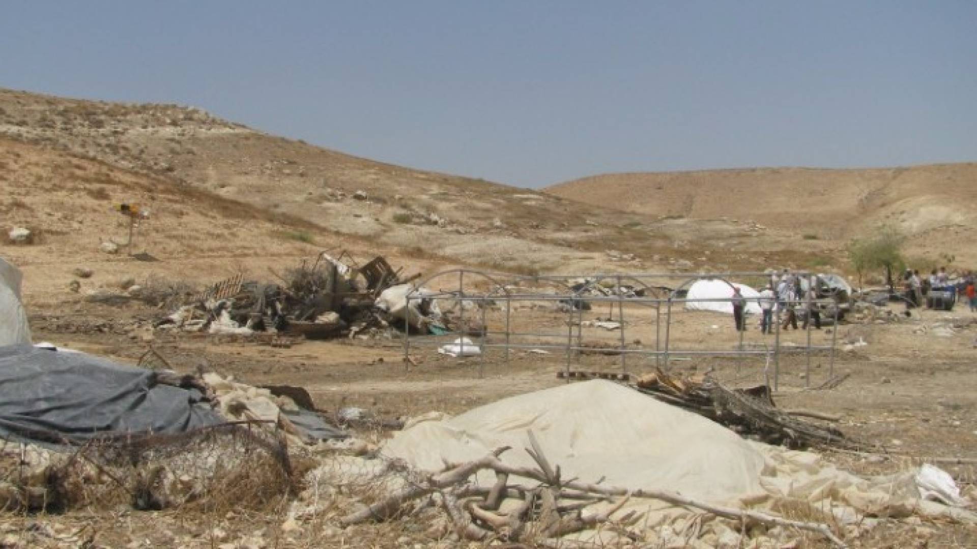 قوات الاحتلال تخطر بوقف البناء بـ13 منشأة في الأغوار الشمالية