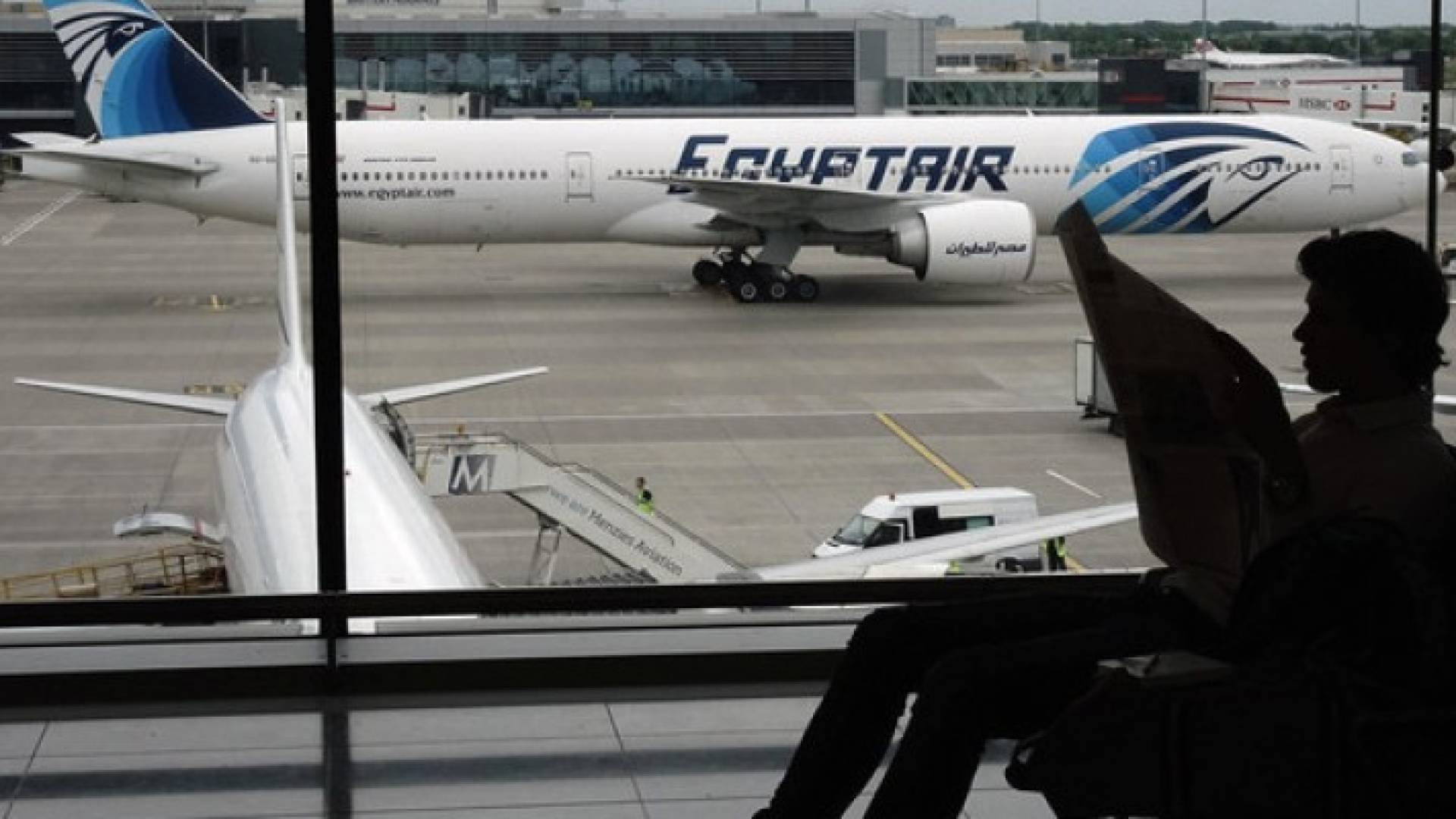 الطائرة المصرية.. مصير غامض للصندوقين الأسودين