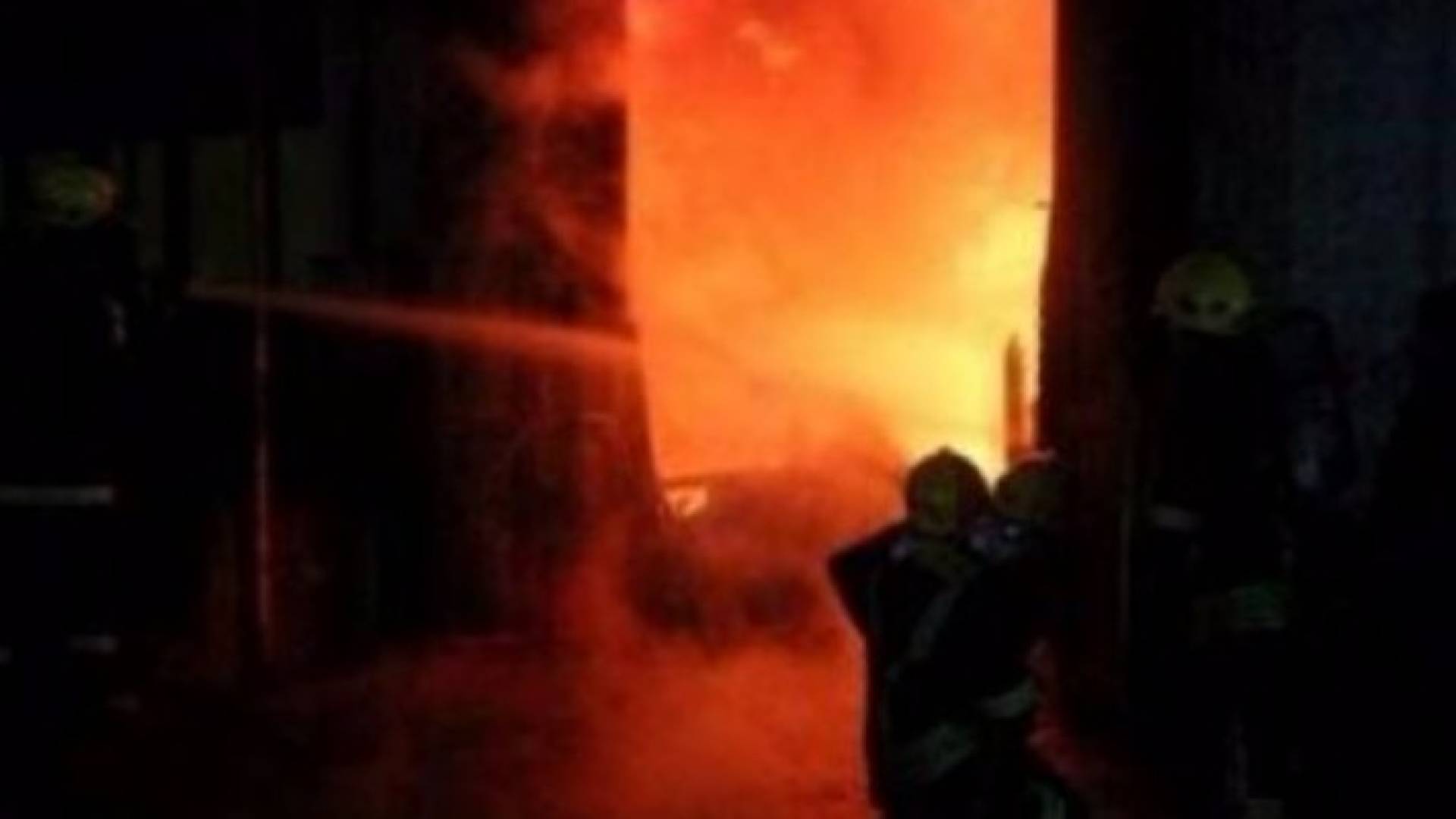 حرائق تجبر المستوطنين في القدس المحتلة على اخلاء منازلهم