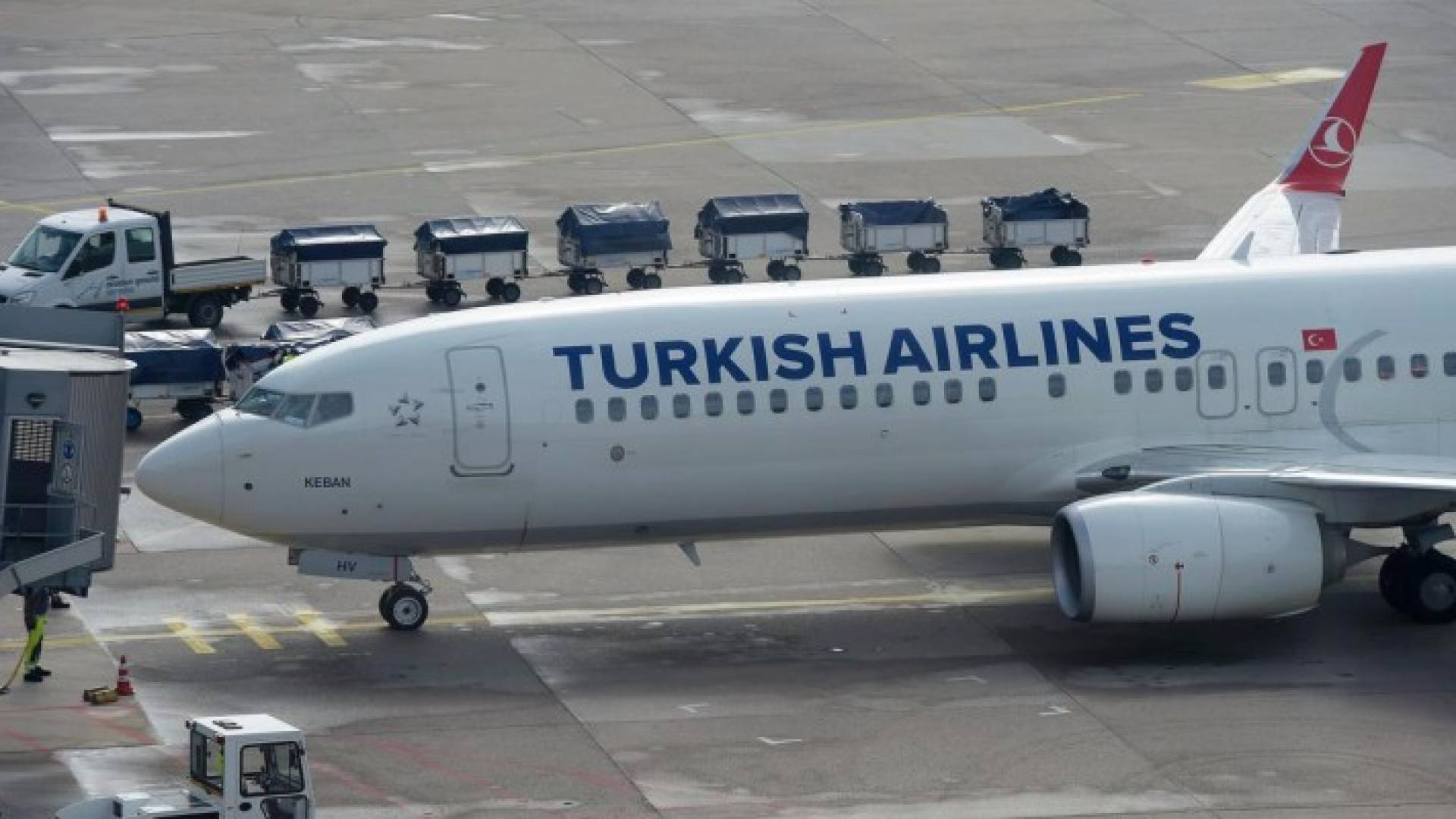 جهاز لوحي يجبر طائرة تركية على الهبوط الاضطراري