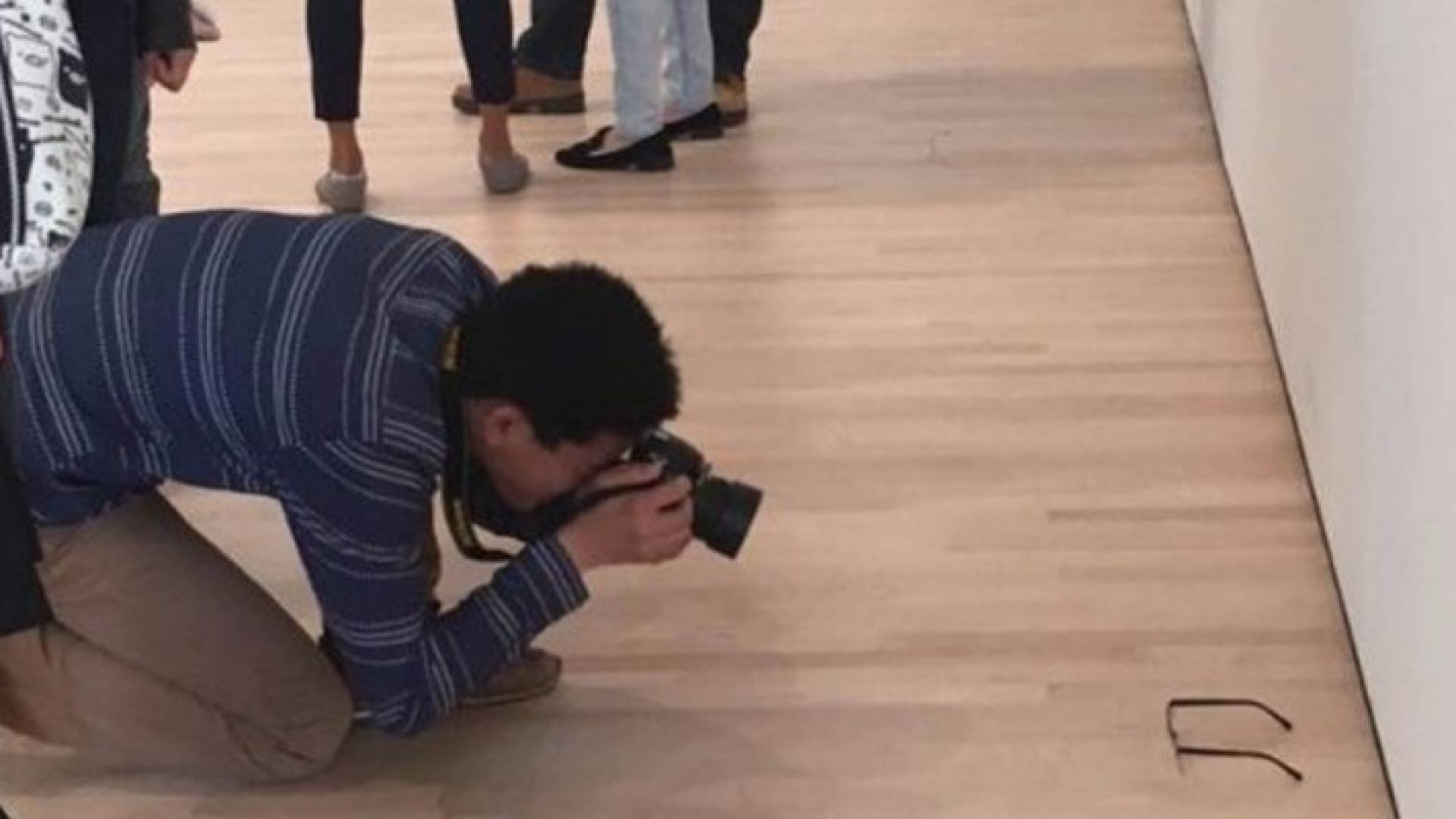 هذا ما يحدث عندما تترك نظارتك في متحف