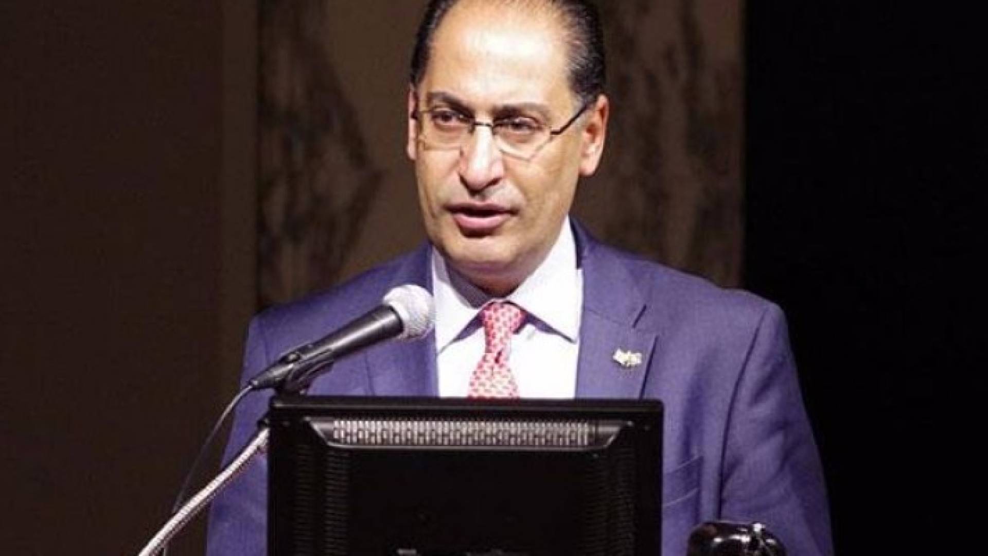 وزير الطاقة والثروة المعدنية ابراهيم سيف