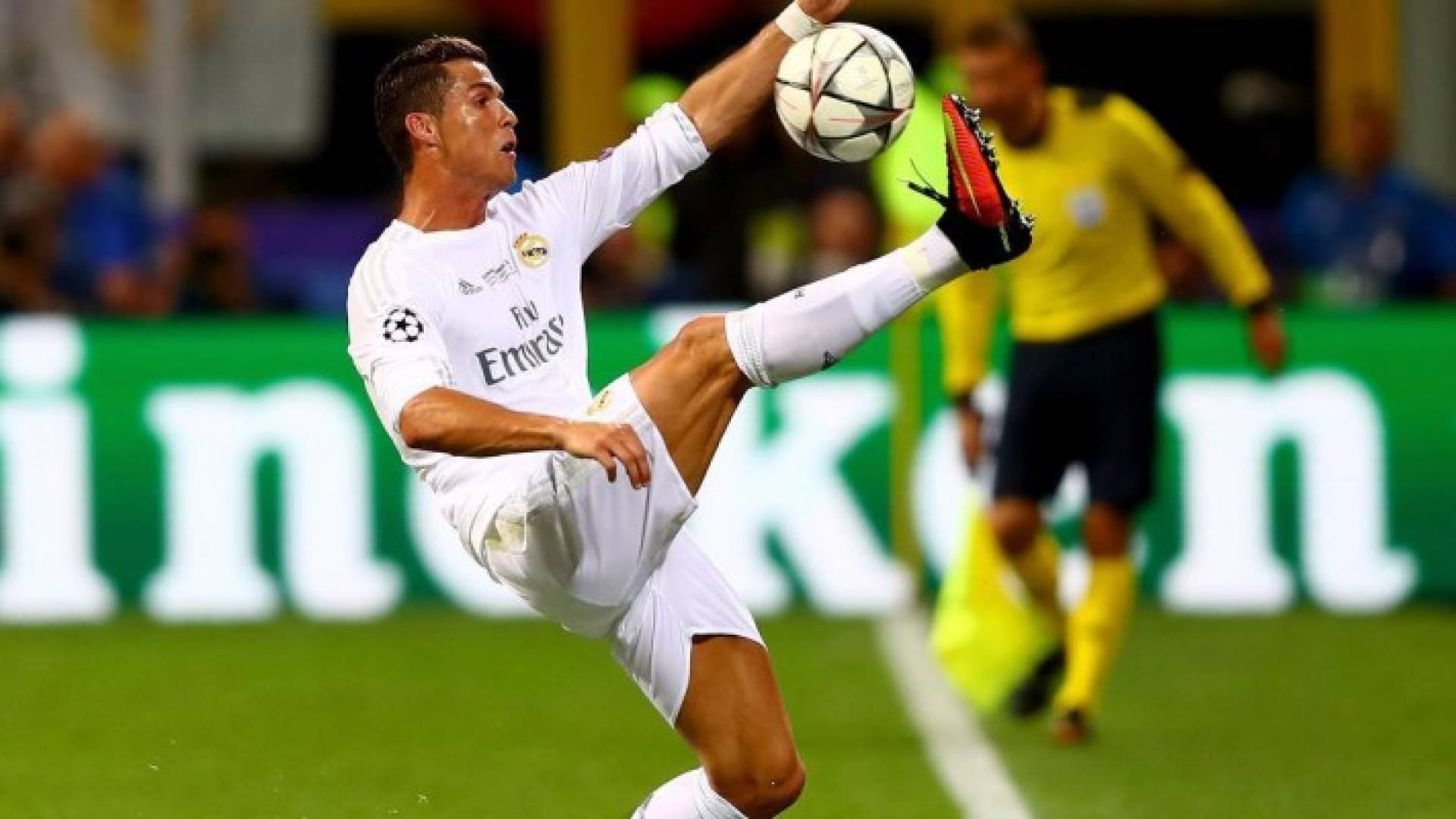 اللاعب كريستيانو رونالدو