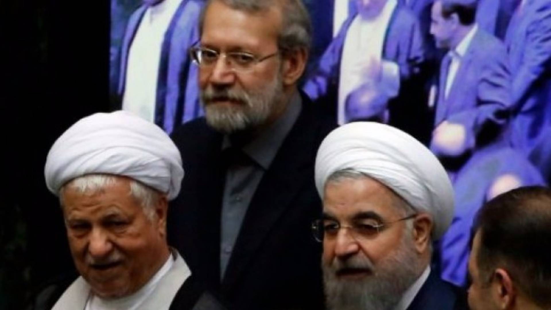 البرلمان الإيراني يعيد انتخاب المحافظ علي لاريجاني رئيسا لمجلس الشورى