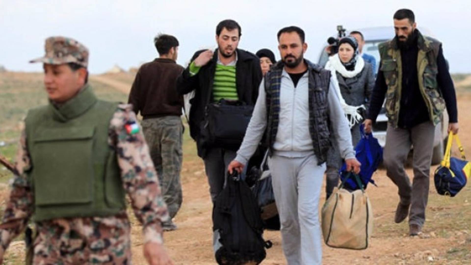 "حرس الحدود" تستقبل 119 لاجئا سوريا