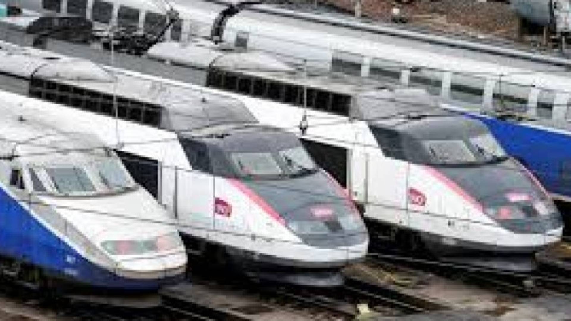 اضراب في وسائل النقل في فرنسا والحكومة تبحث عن مخرج للازمة