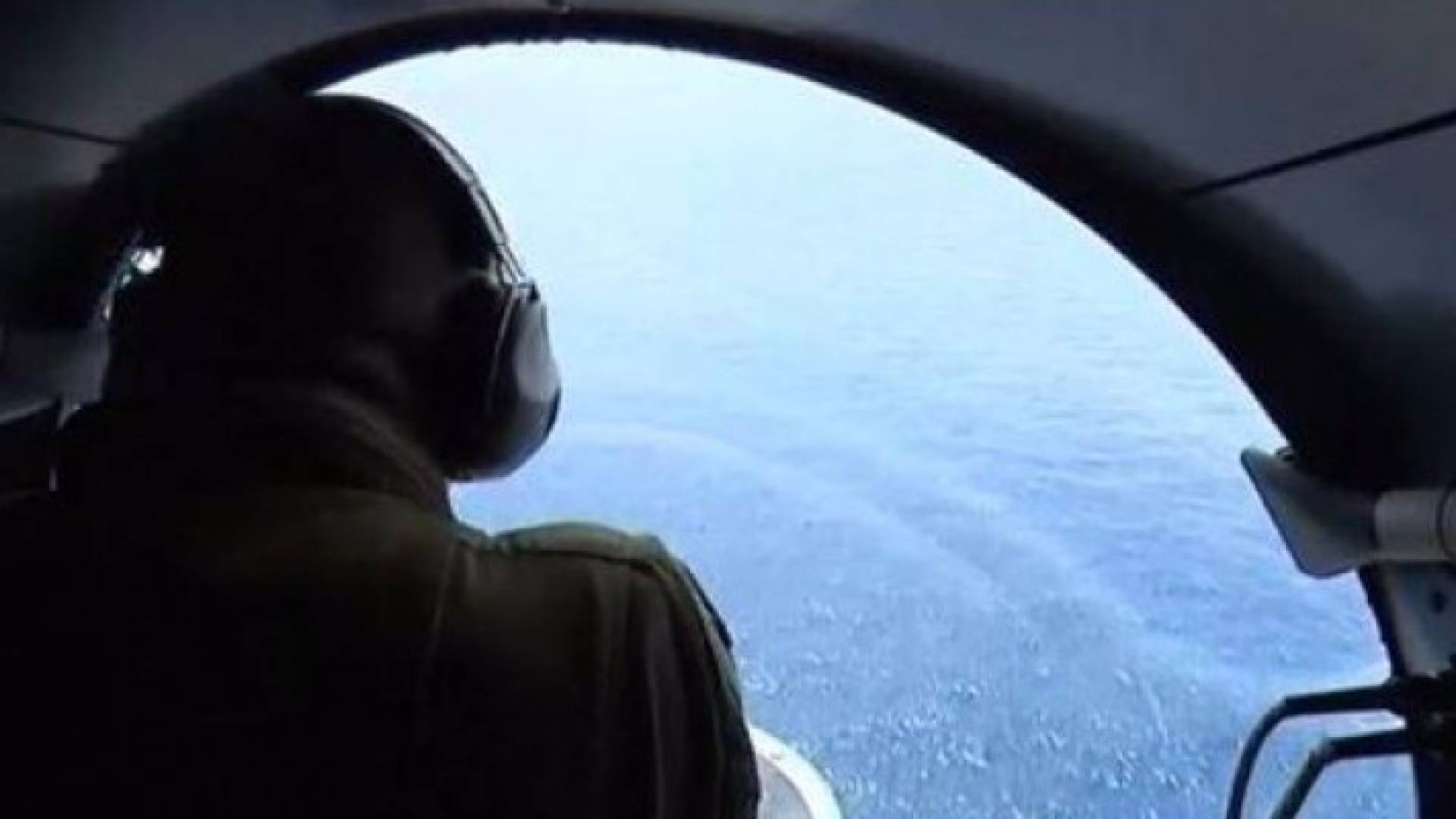 الطائرة المصرية .. التقاط إشارات تحدد موقع الصندوق الأسود