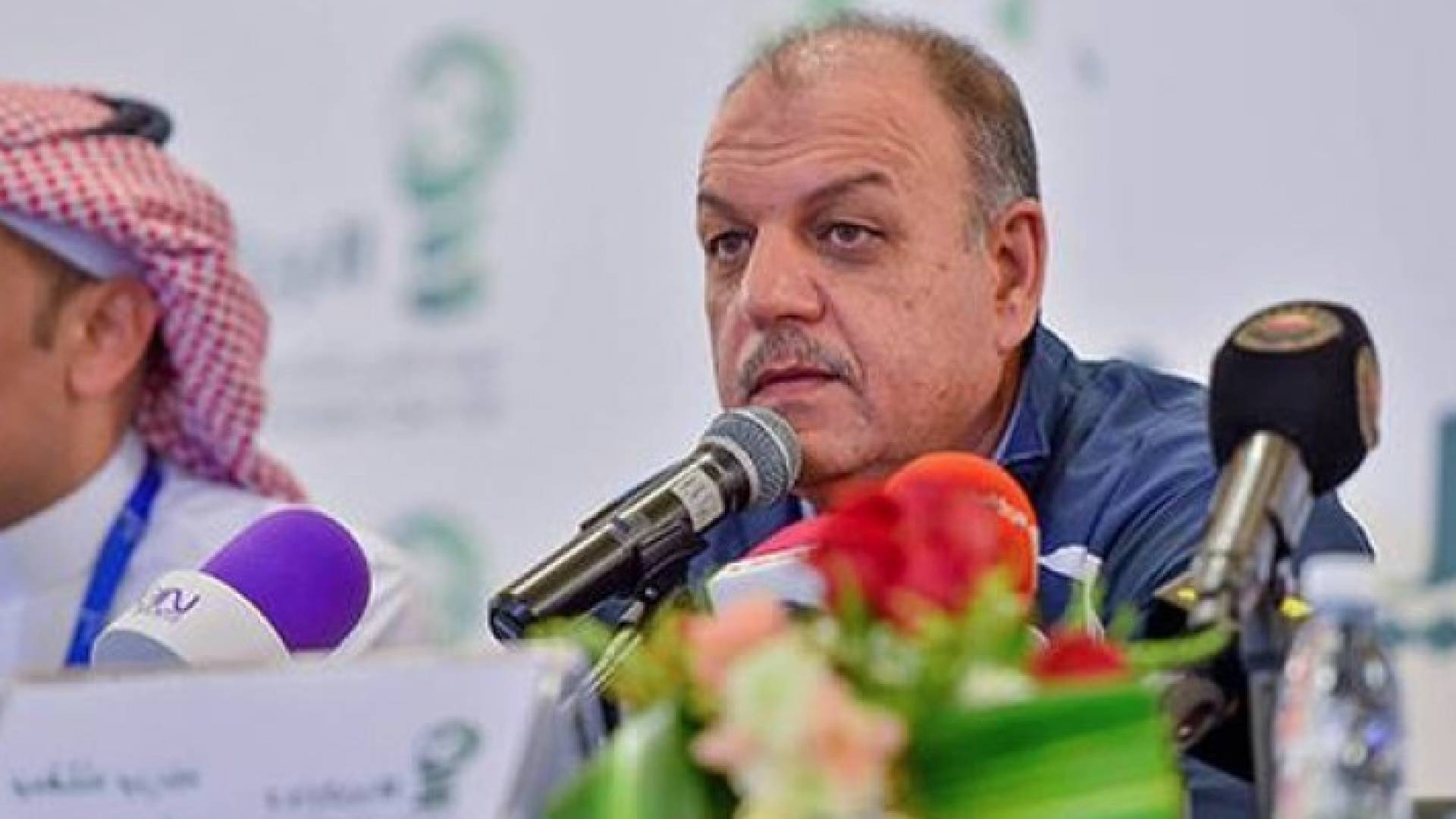 والمدرب العراقي عدنان حمد