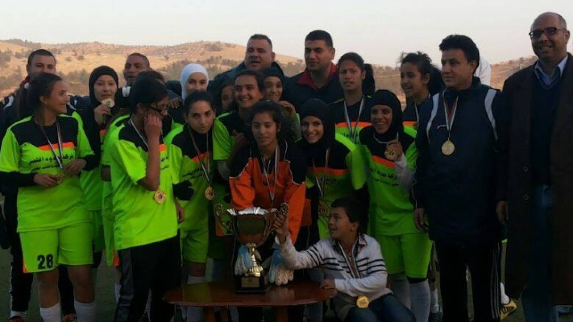 حفل تكريمي للاعبات الاستقلال