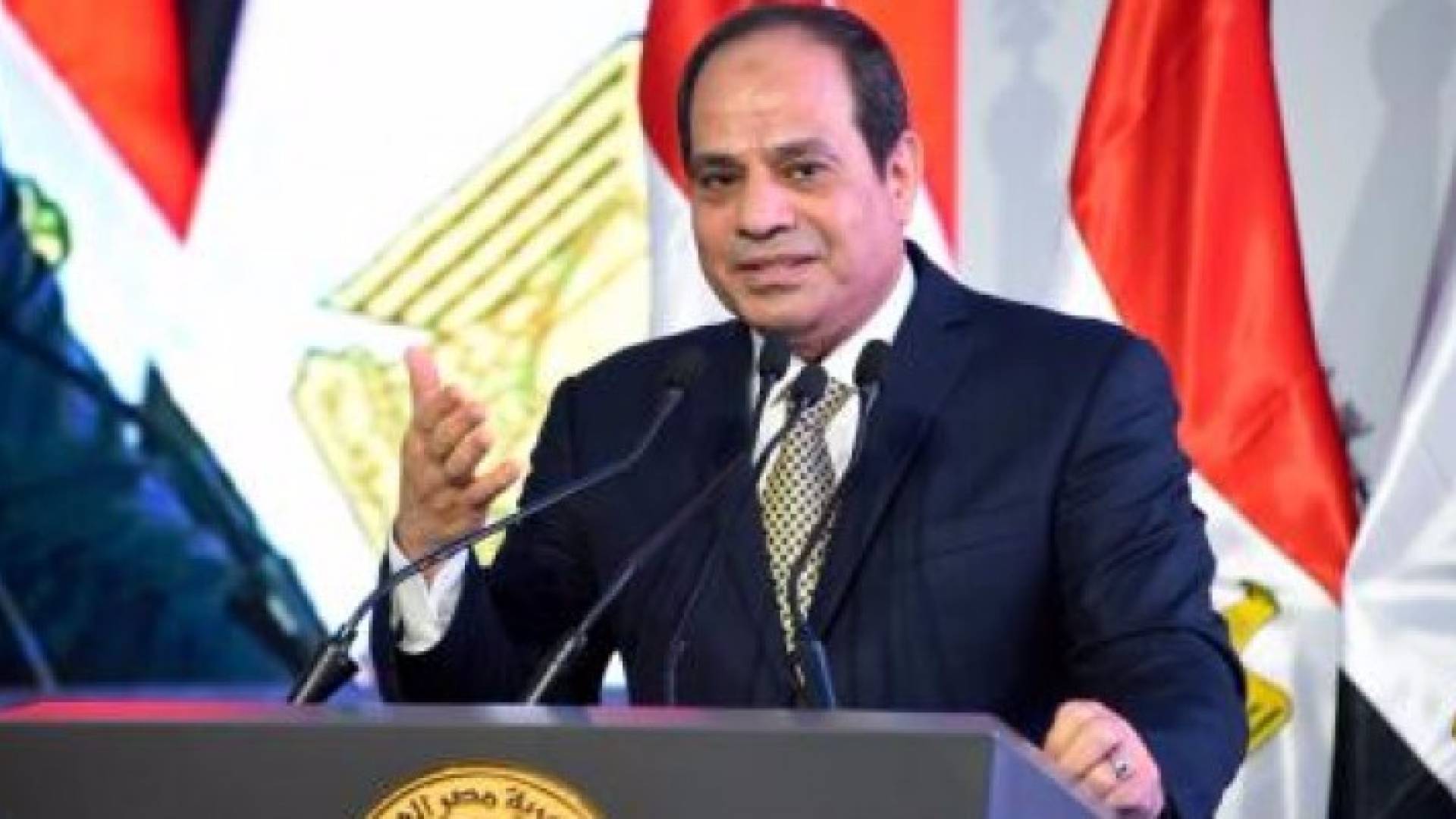 السيسي يدعو المصريين لتحمل "الظروف الصعبة"