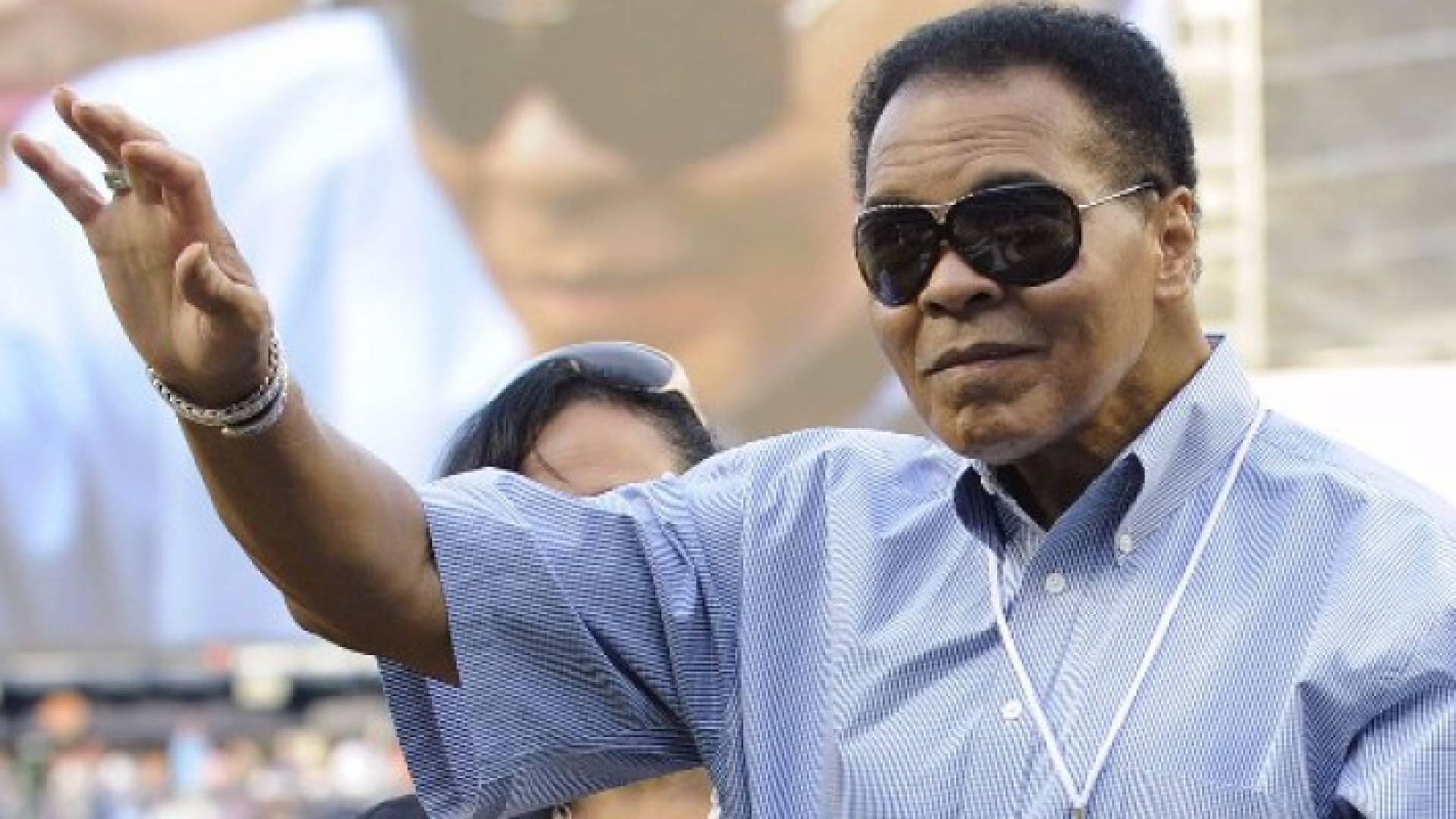 بالصور: كلاي .. "قبضة حديدية" غيبها الموت