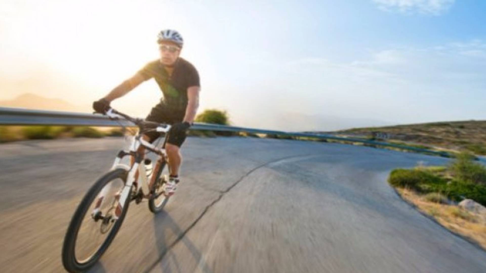 الأسباب العلمية التي تجعل الدراجة في حالة اتزان خلال سيرها