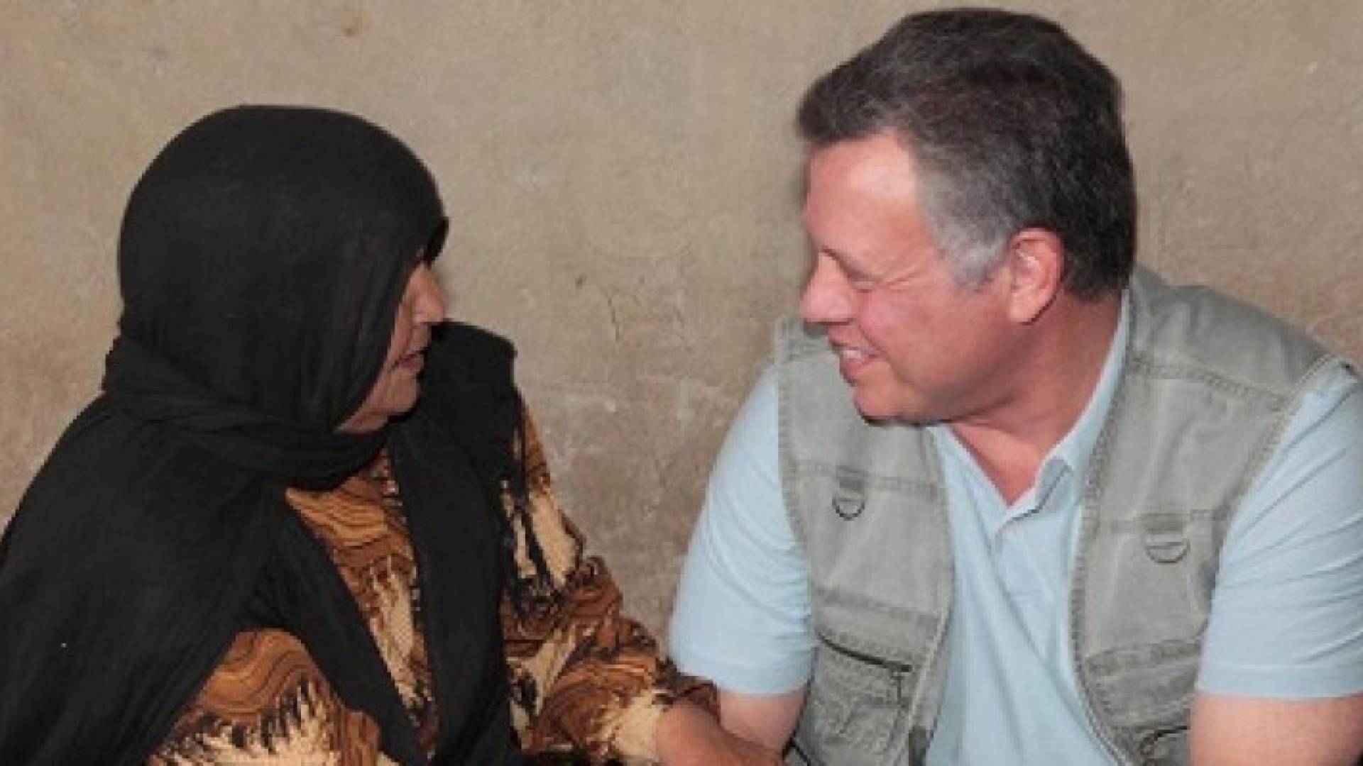 الملك يوعز بتقديم مساعدات مالية لـ30 ألف أسرة عفيفة