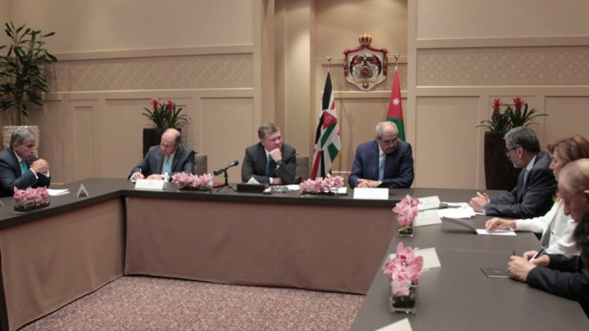 الملك يؤكد ضرورة استكمال إنجاز جميع التحضيرات والاستعدادات للانتخابات النيابية القادمة