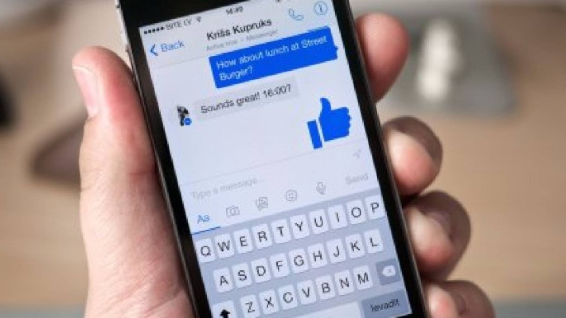 ثغرة في "فيسبوك ماسنجر" تهدد هاتفك بالفيروسات وتغيير المحادثات