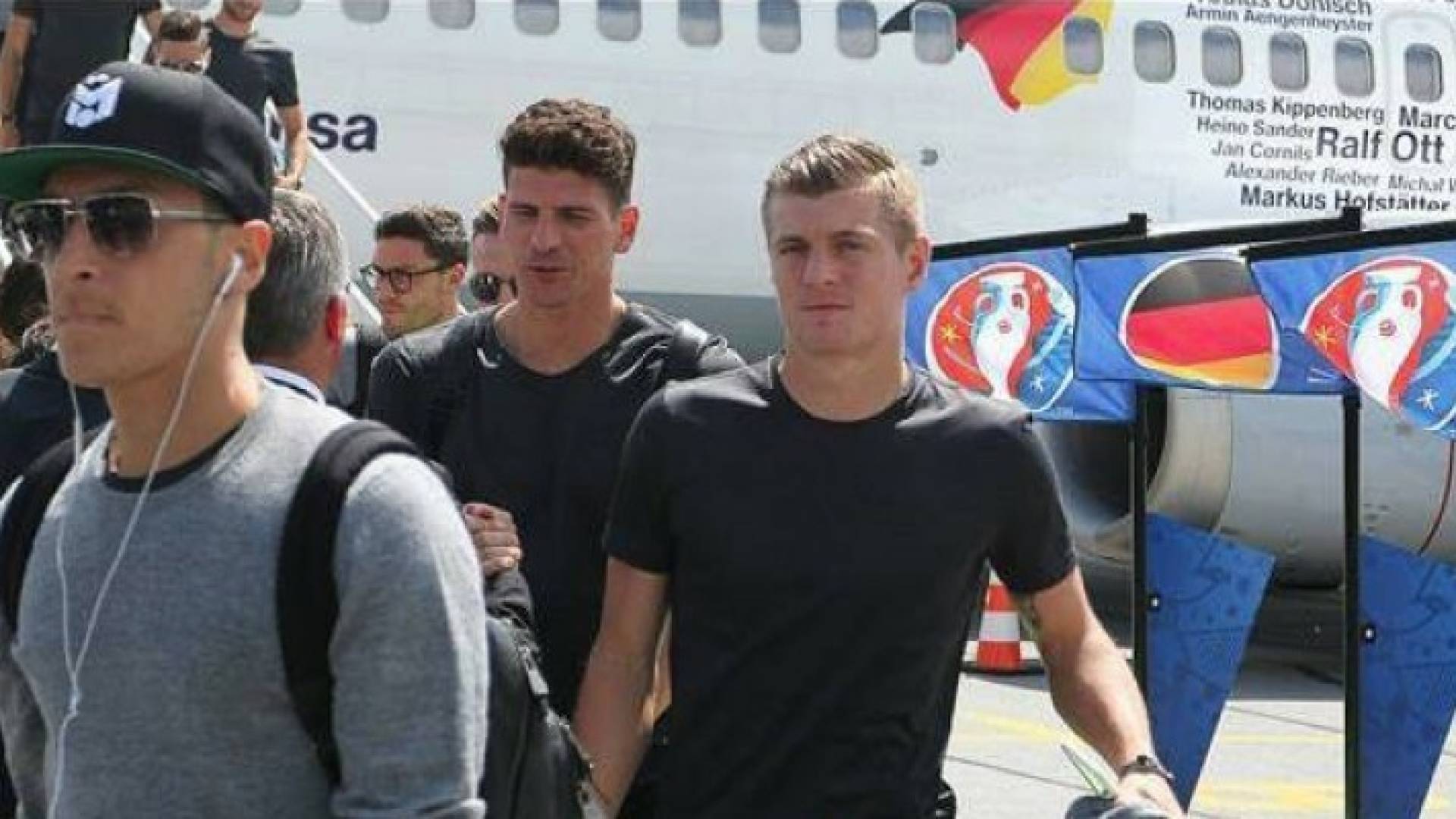 المنتخب الالماني يصل فرنسا للمشاركة في اليورو