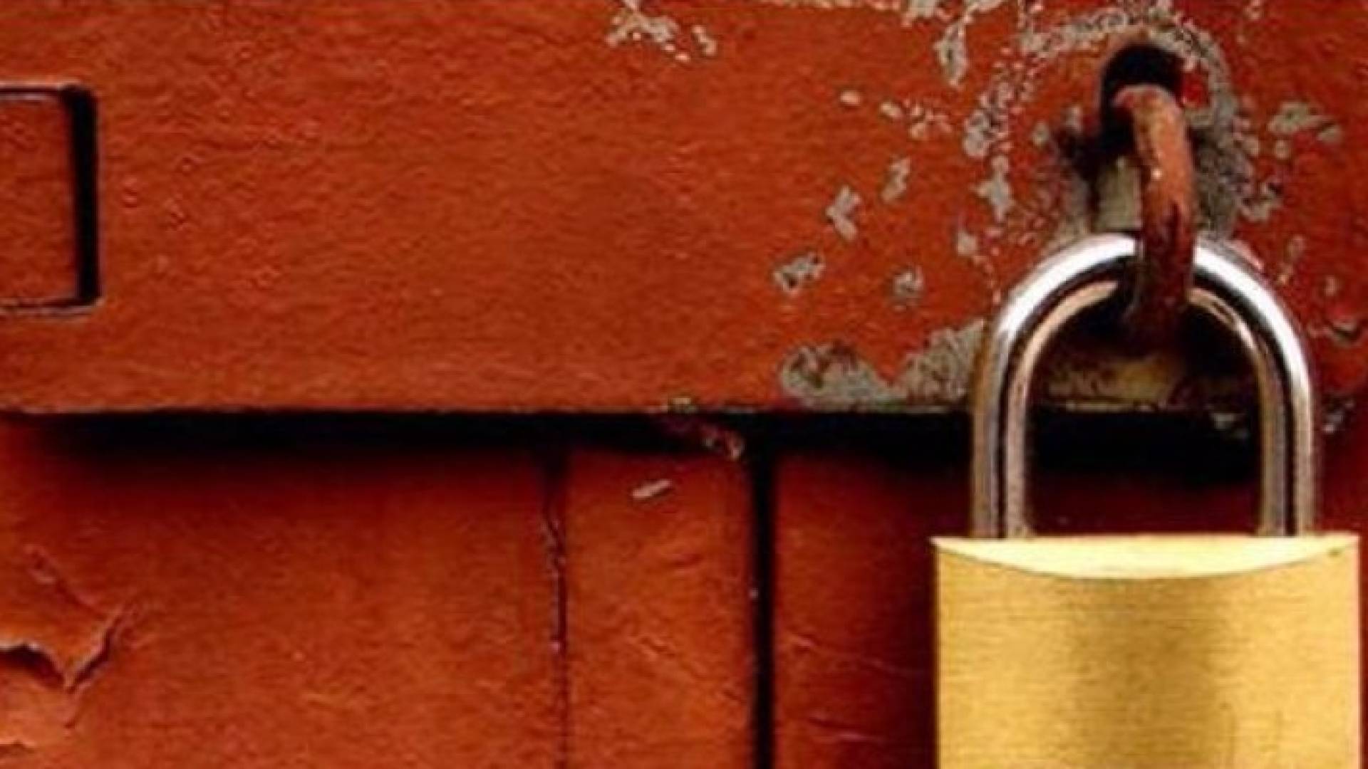 الأمانة تغلق 16 مؤسسة تجارية مخالفة من بداية رمضان ..صور