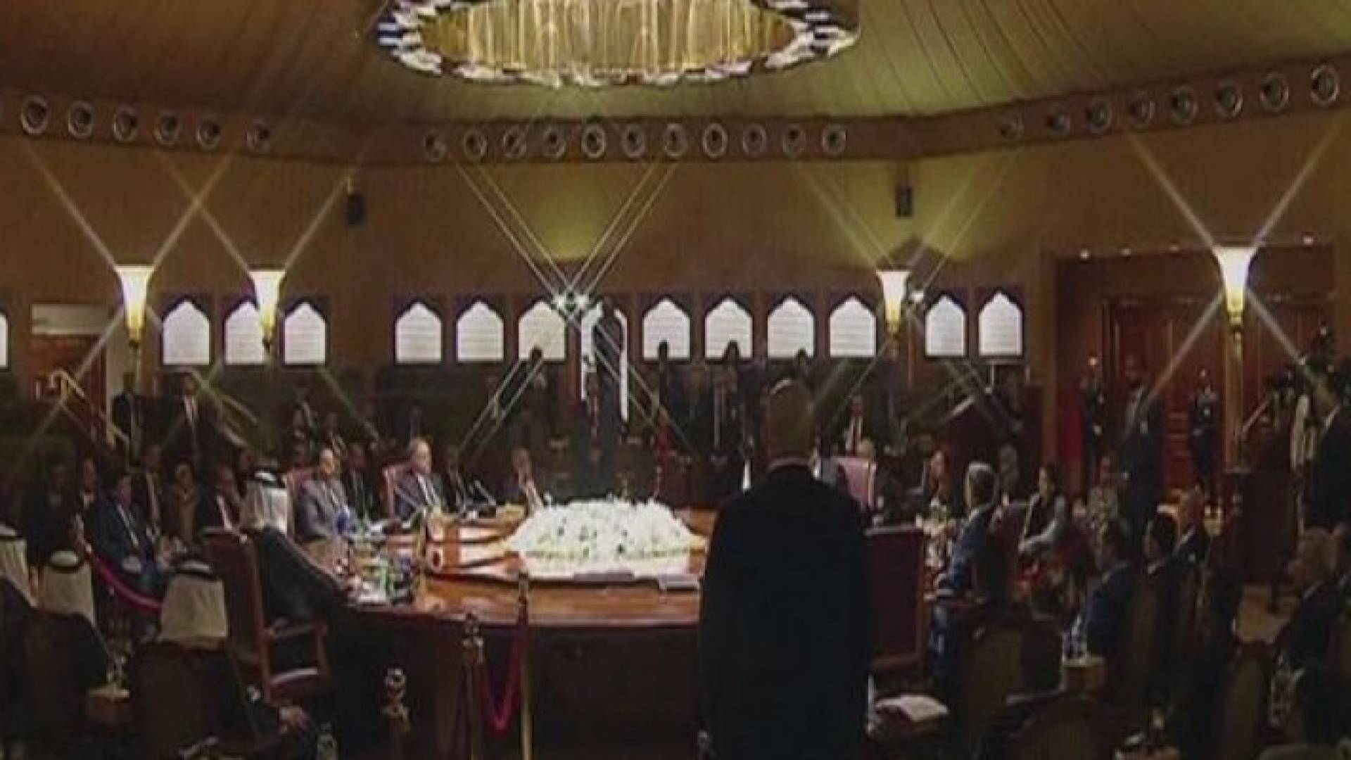 جانب من المحادثات اليمنية بالكويت