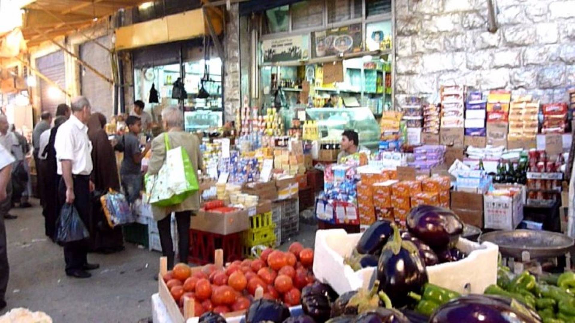 الصناعة والتجارة تدعو التجار لإعلان الأسعار على السلع