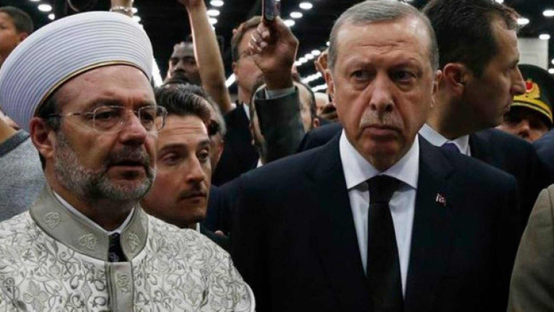 أردوغان يقطع مشاركته بمراسم تأبين محمد علي كلاي منزعجا