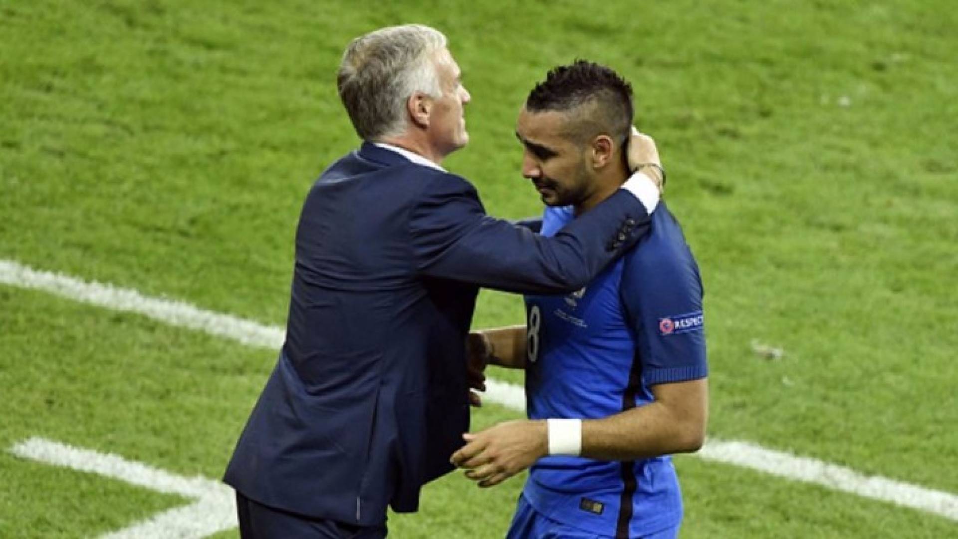 مدرب فرنسا يشيد بـ"نجم الافتتاح"