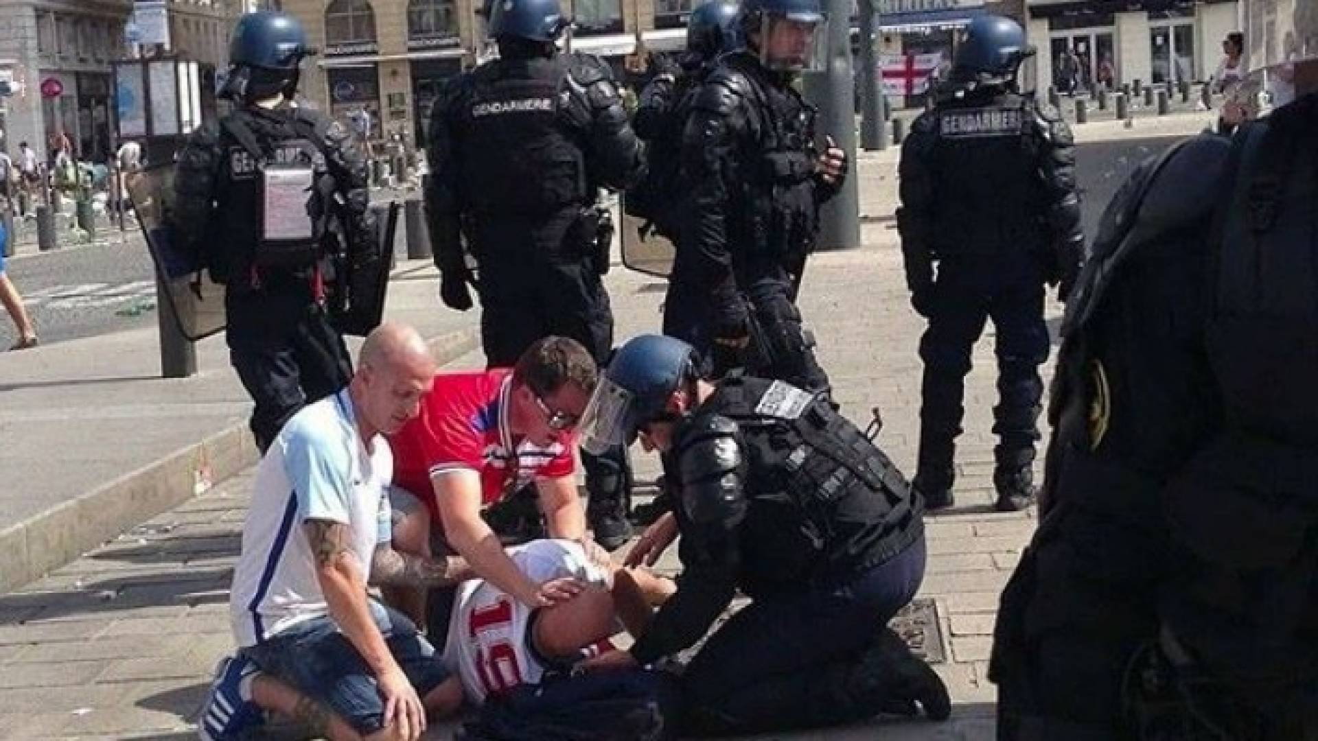 الاتحاد الأوروبي يهدد بإلغاء كأس البطولة