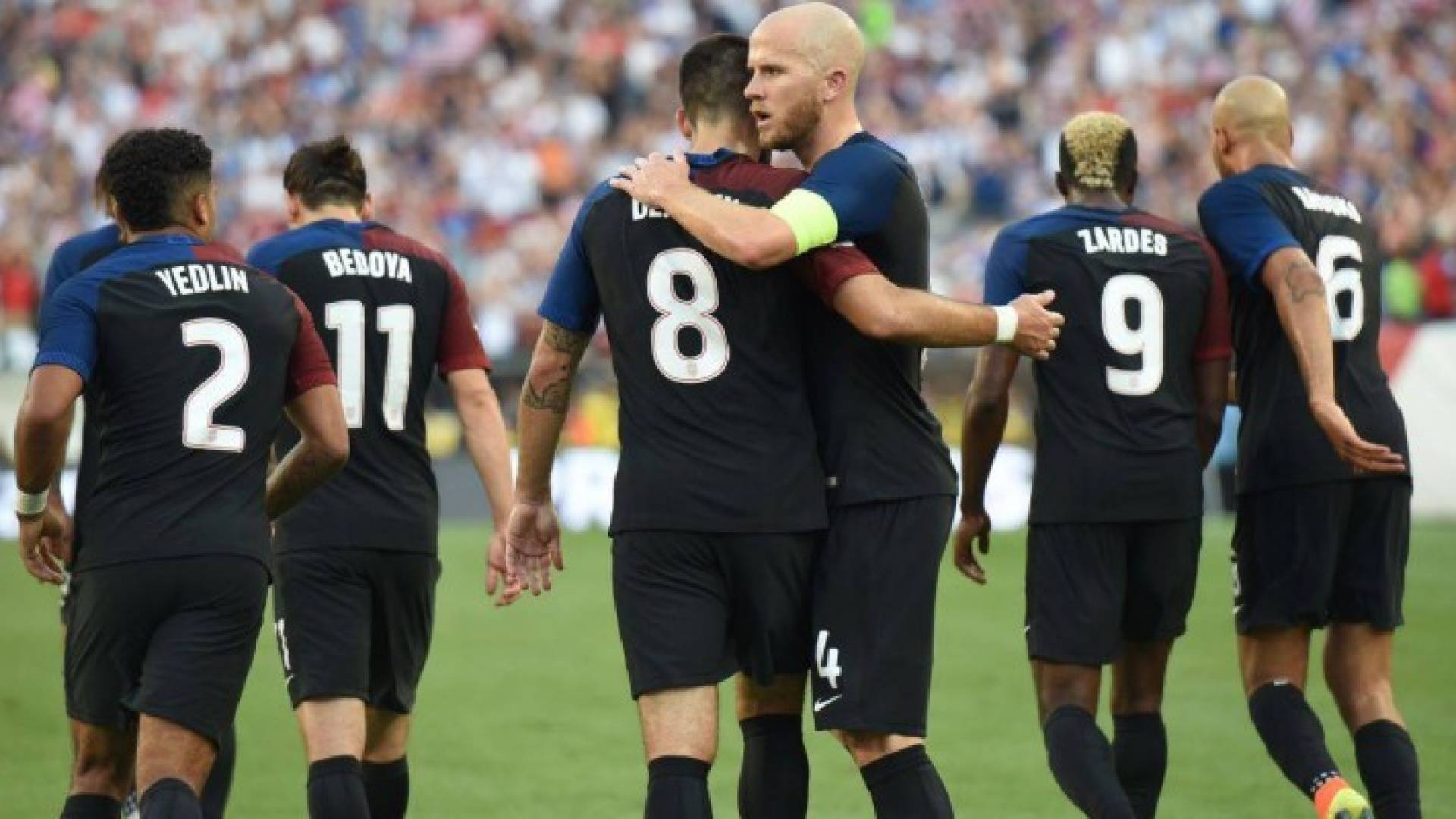 المنتخب الأمريكي يرافق كولومبيا إلى دور الثمانية