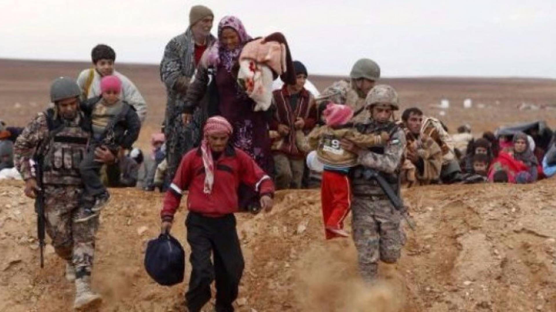 قوات حرس الحدود تستقبل 610 لاجئين سوريين