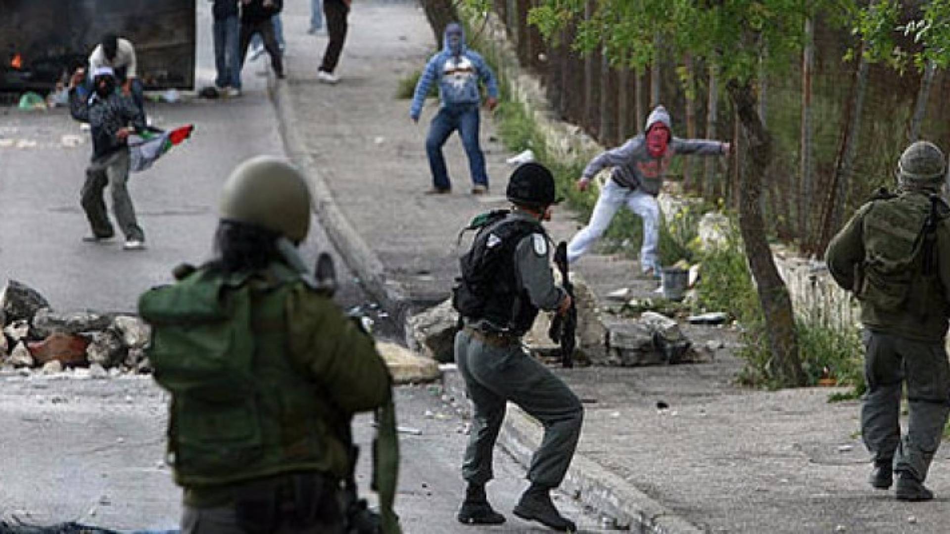 متطرفون يهود يحطمون 20 سيارة لمواطنين في سلوان