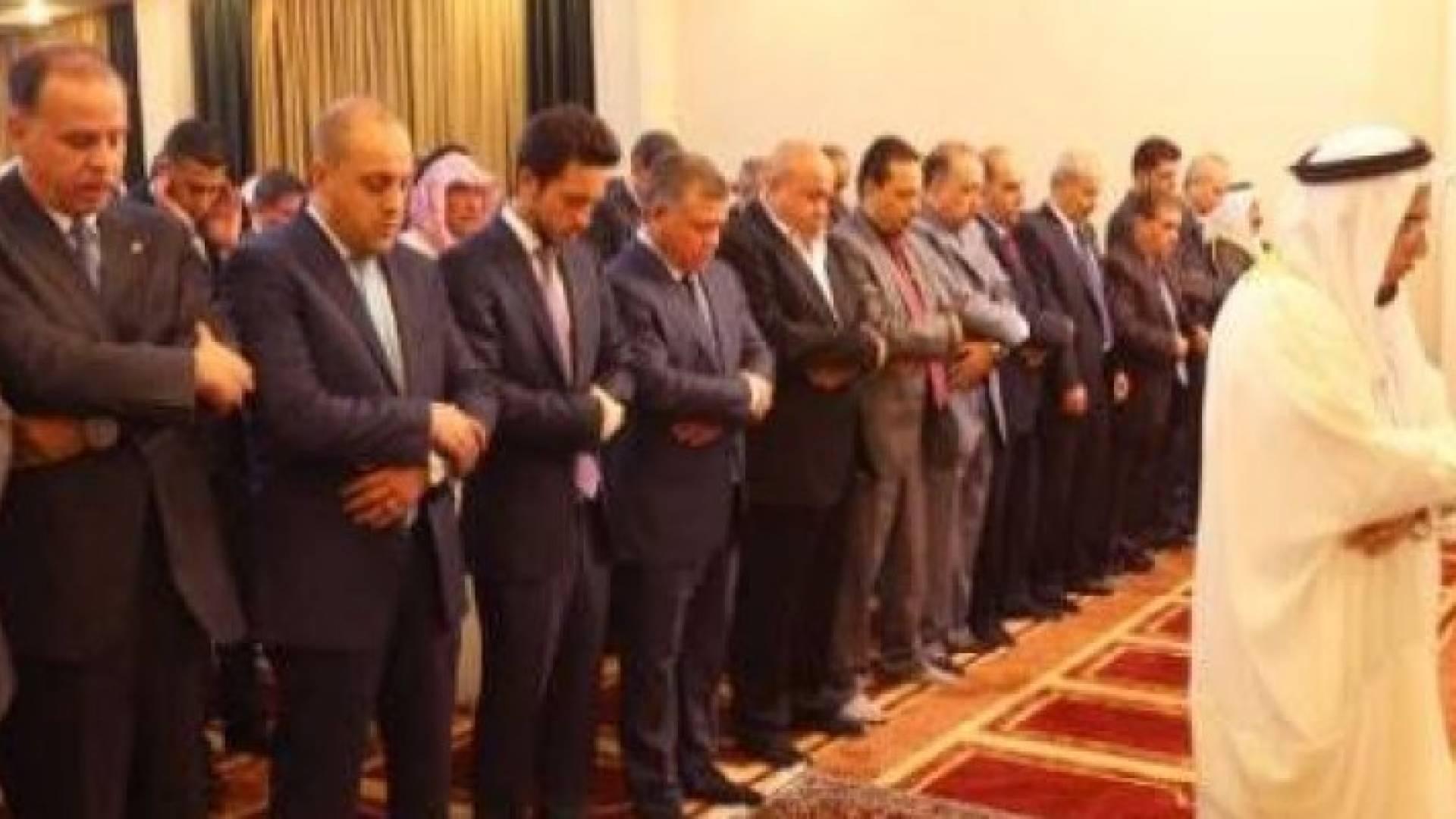 الملك يقيم مأدبة إفطار رسمية لكبار المسؤولين