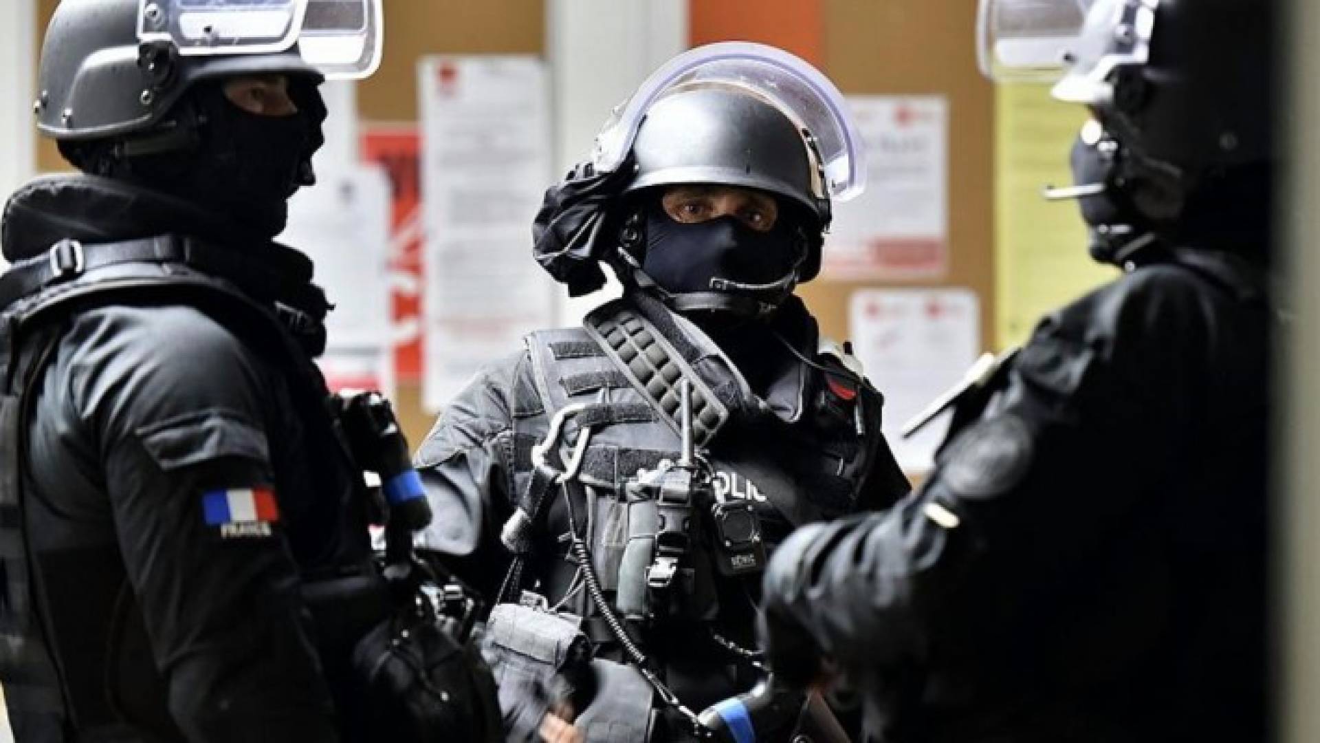 داعش يتبنى قتل ضابط بالشرطة الفرنسية في باريس