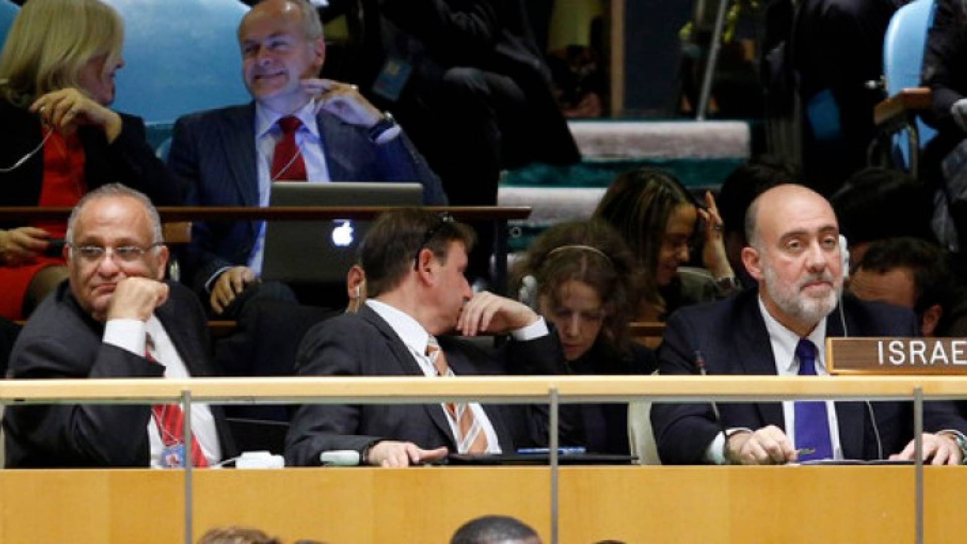 تمارس إسرائيل انتهاكات بحق الفلسطينيين