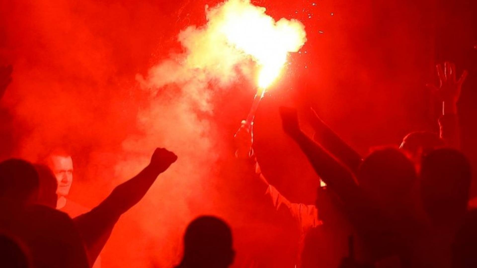 إصابات واعتقالات بالعشرات عقب شغب إنجليزي في فرنسا